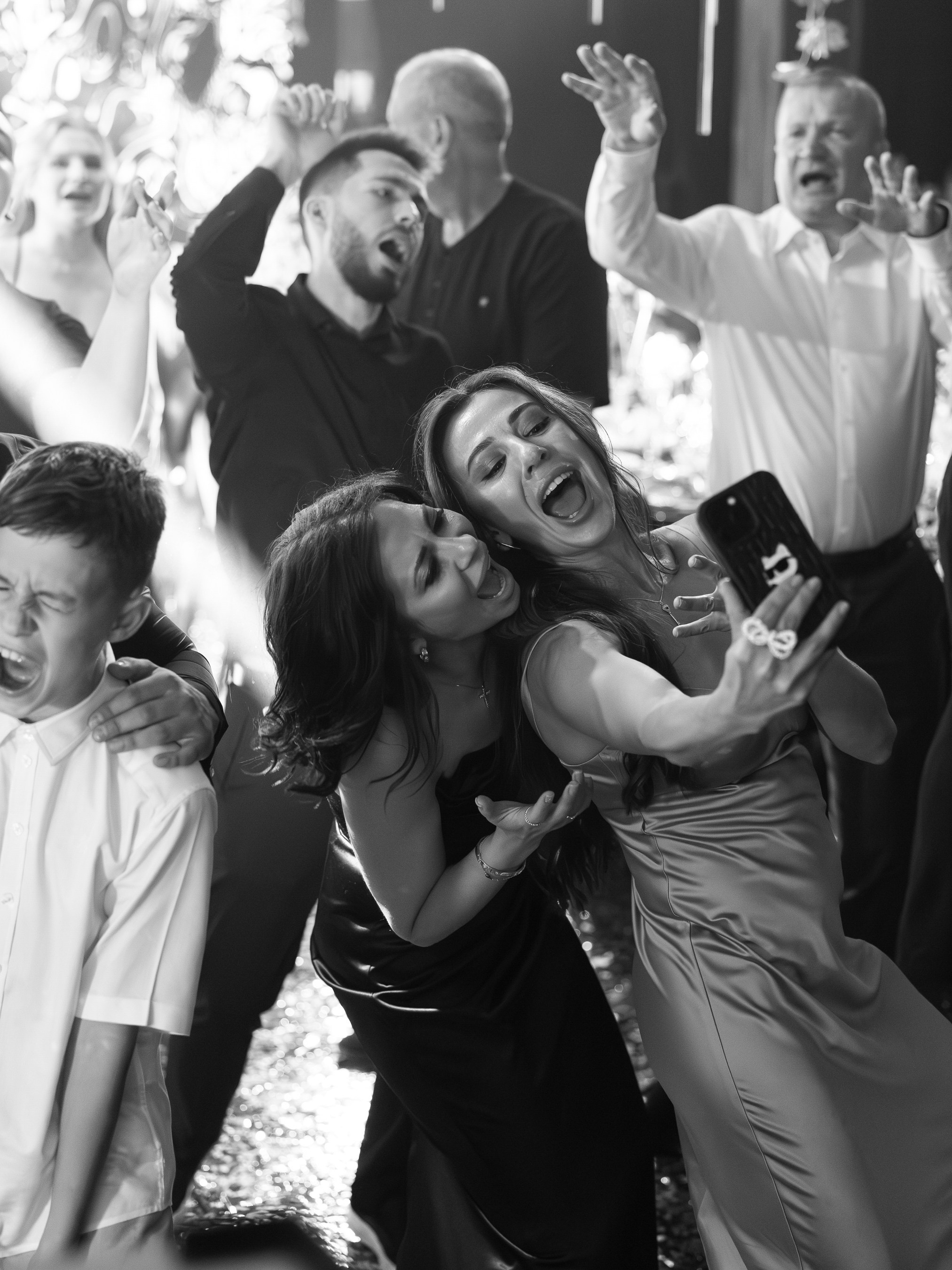 Ярче люби, ярче сияй. Дмитрий Малявка | Профессиональный свадебный фотограф в Ростове, Москве и любой точке мира