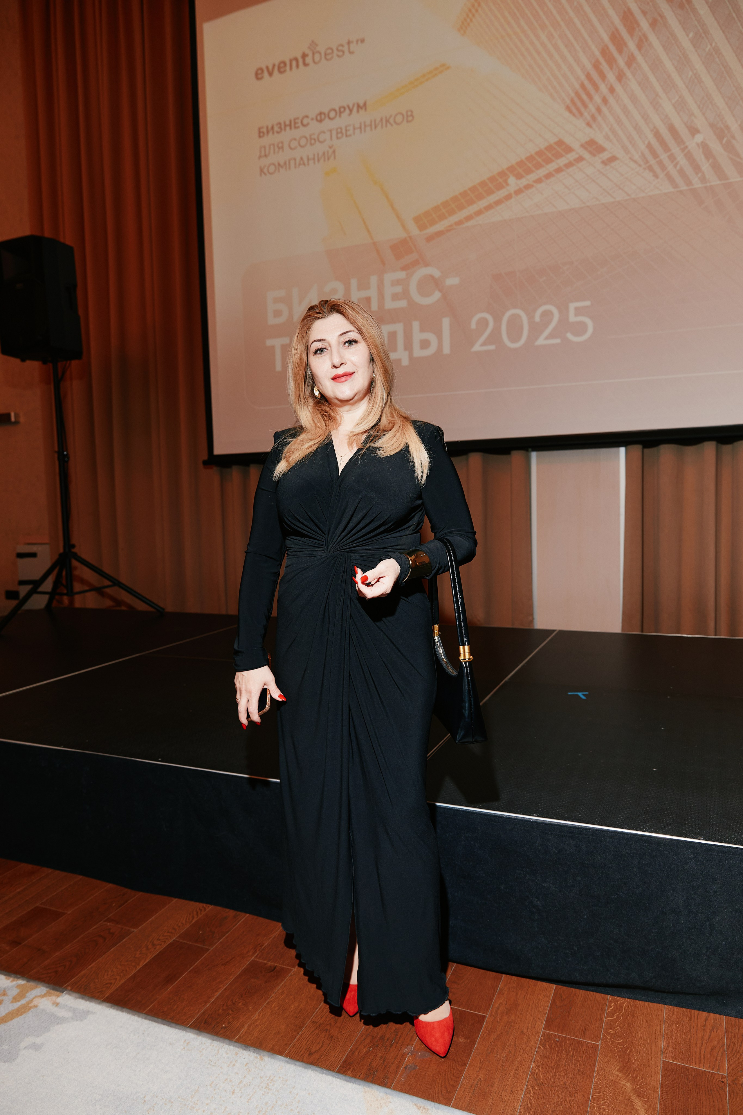 Форум Бизнес-тренды 2025 в Marriott Hotel 28.04. Свадебный репортажный фотограф краснодар максим дремов дрёмов фотосессия студия цена