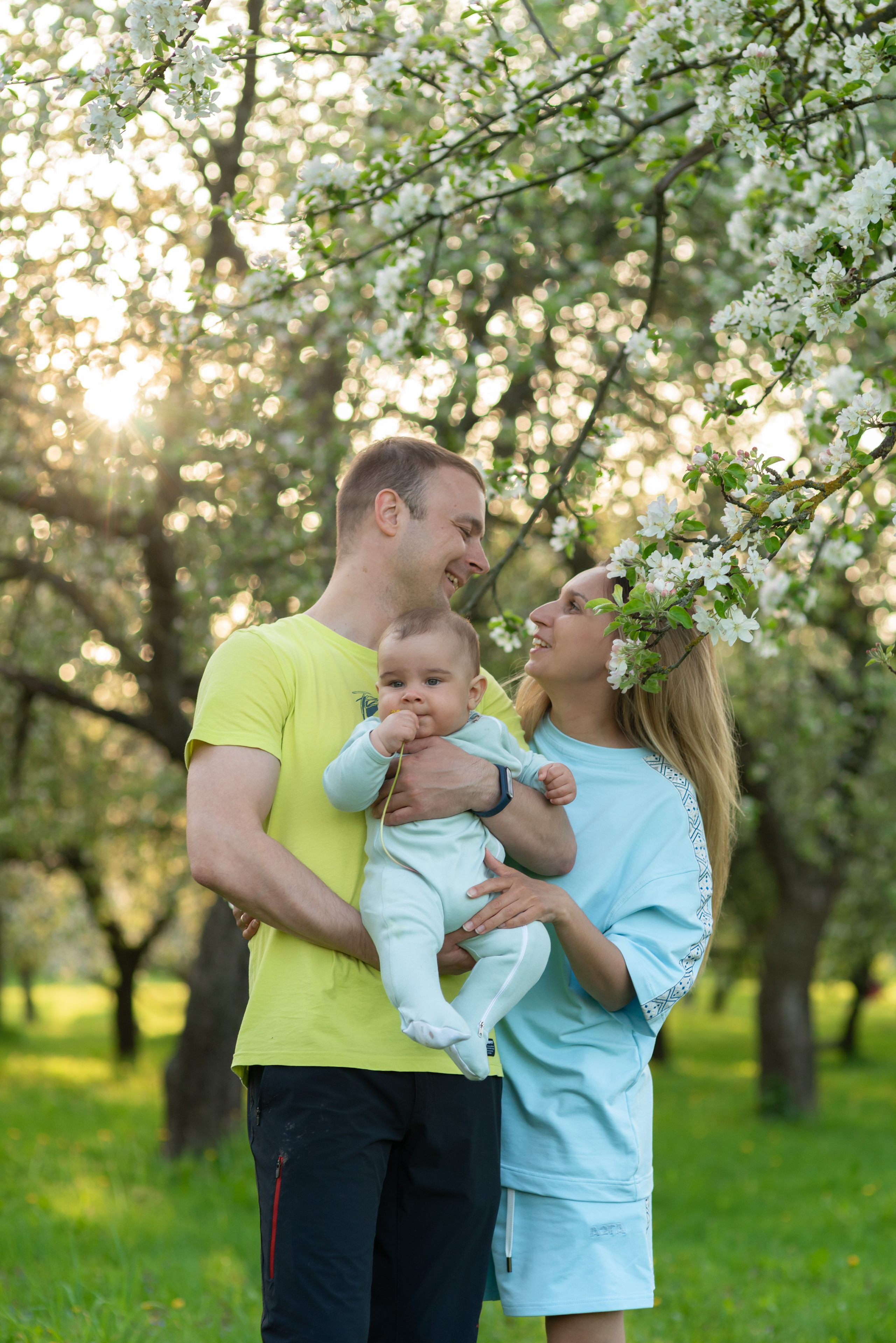 Семья в Лошицком парке. Фотограф Крещения и Венчания. Минск и другие города. Почтенная Наташа