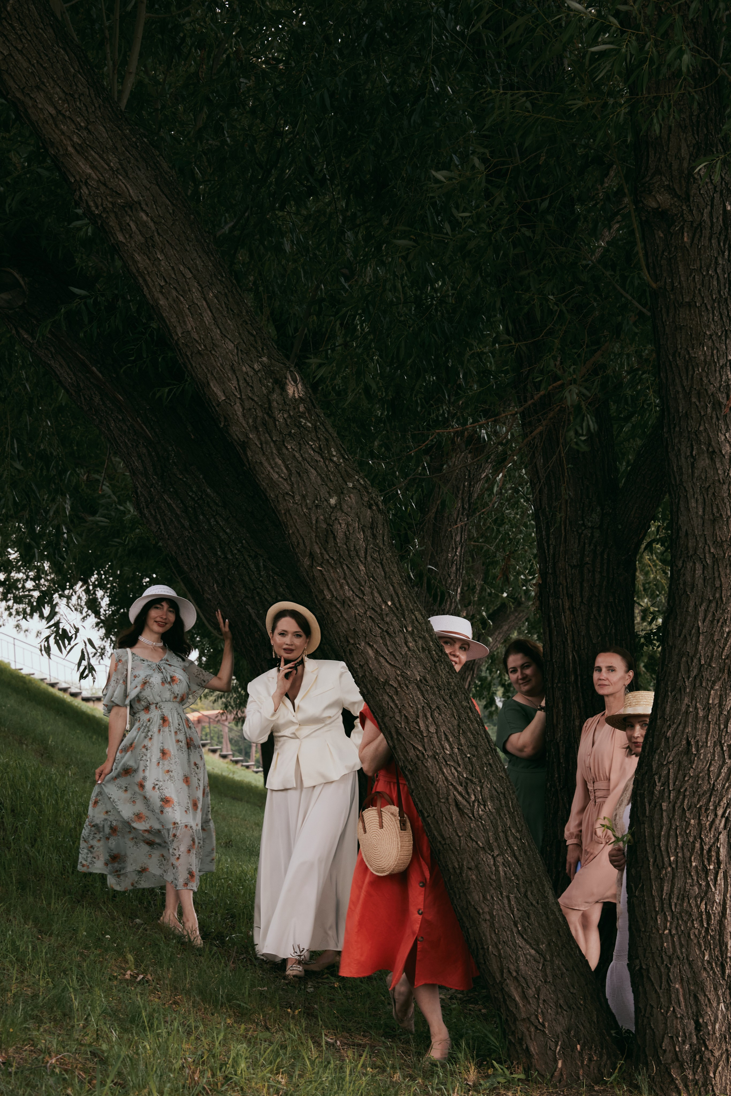 Завтрак в шляпках. Фотограф и видеограф в Кургане Леонид Корнильев