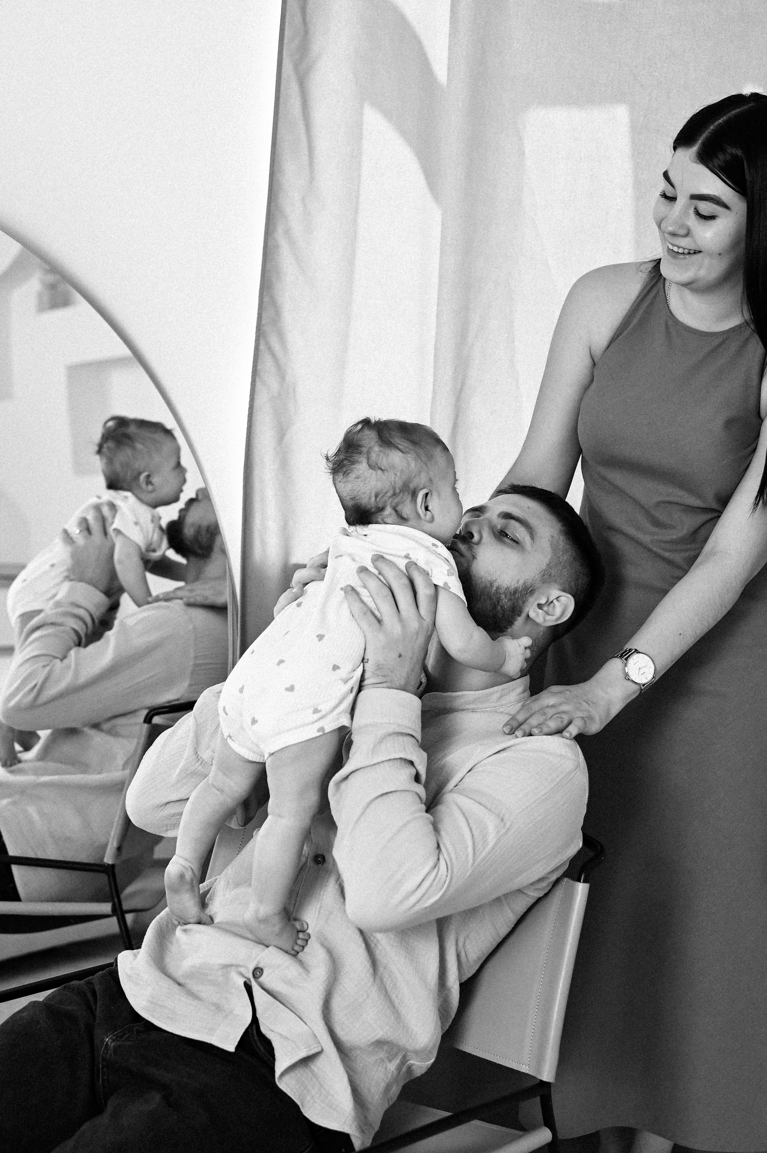 Семейная с маленькой Оливией. Фотограф Ярута Оксана / Ростов-на-Дону