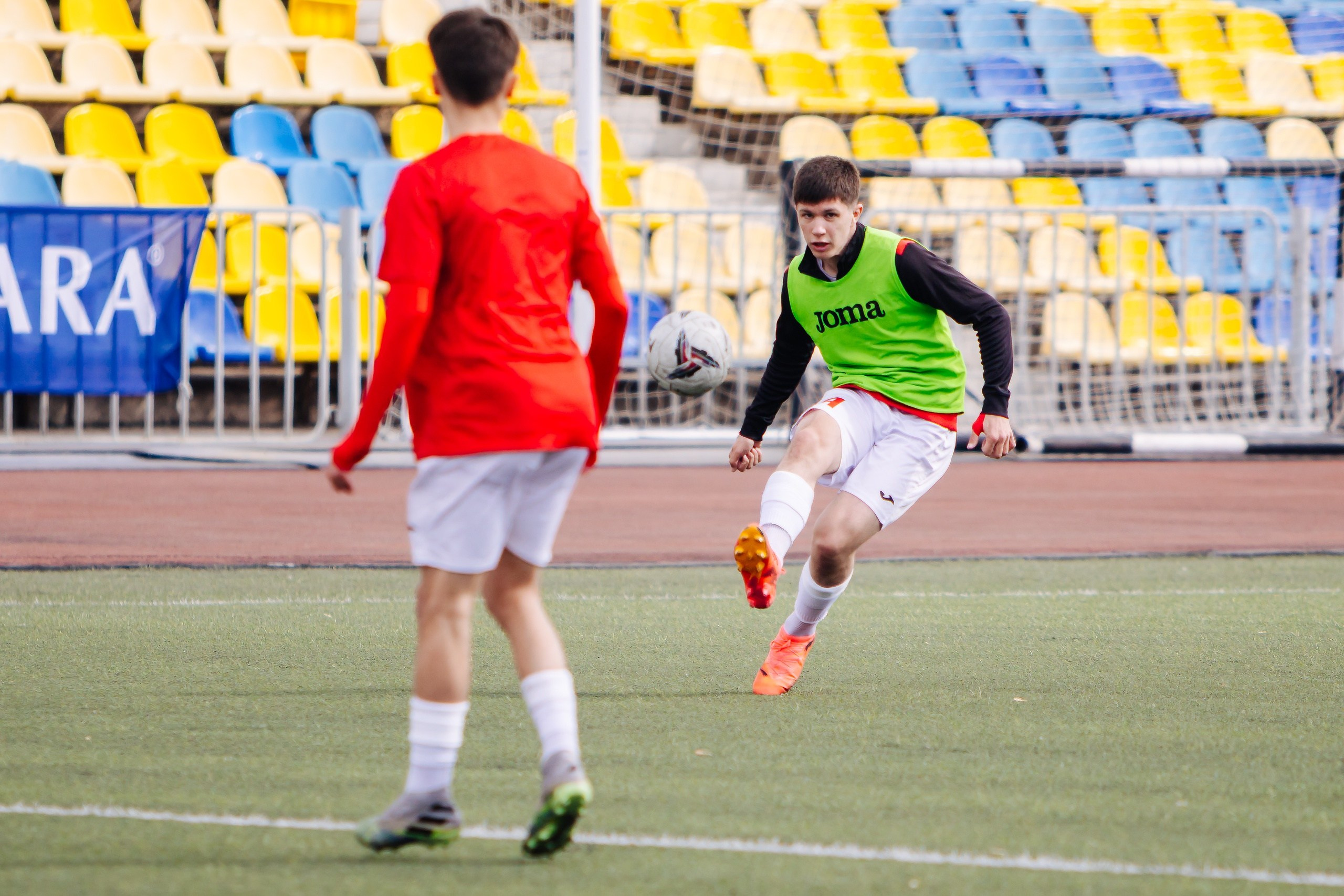 ФК «Металлург-Магнитогорск» vs ФК «ОСШ-Челябинск-М» // 05.04.25. Денис Прохоров Фотограф в г. Магнитогорск