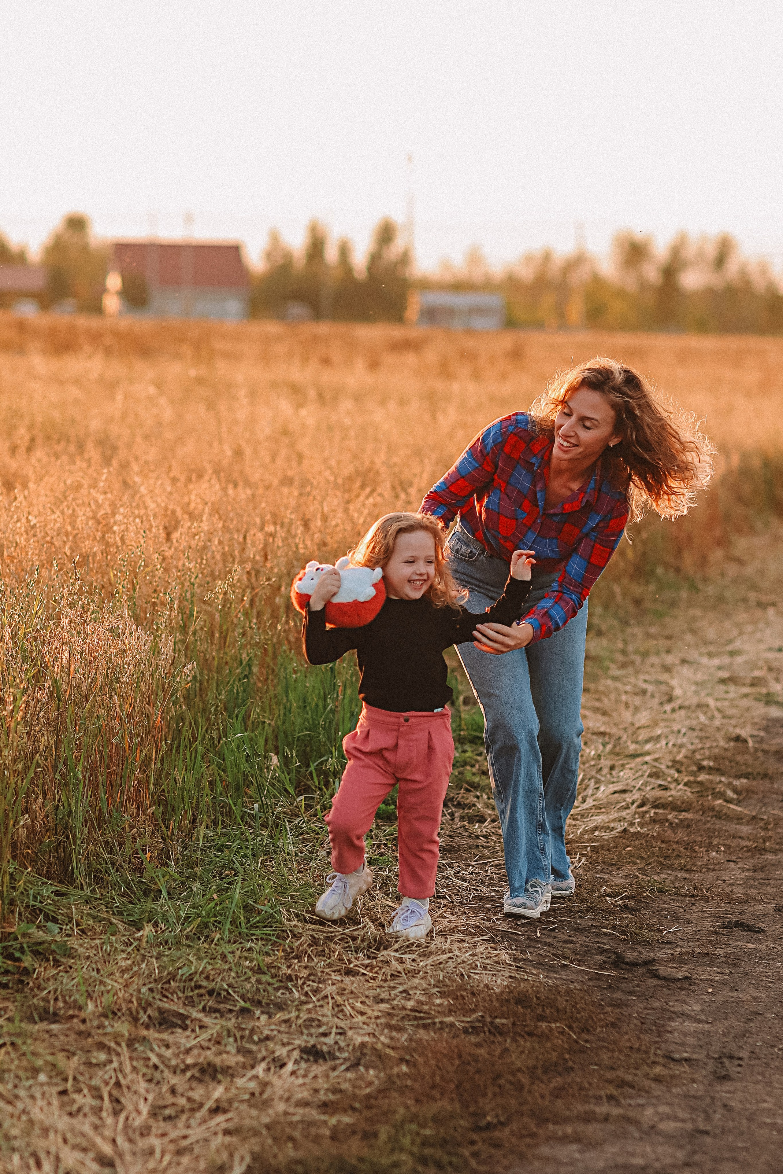 Поле. Семейный фотограф Тюмень, фотограф на роды Салмина Мария