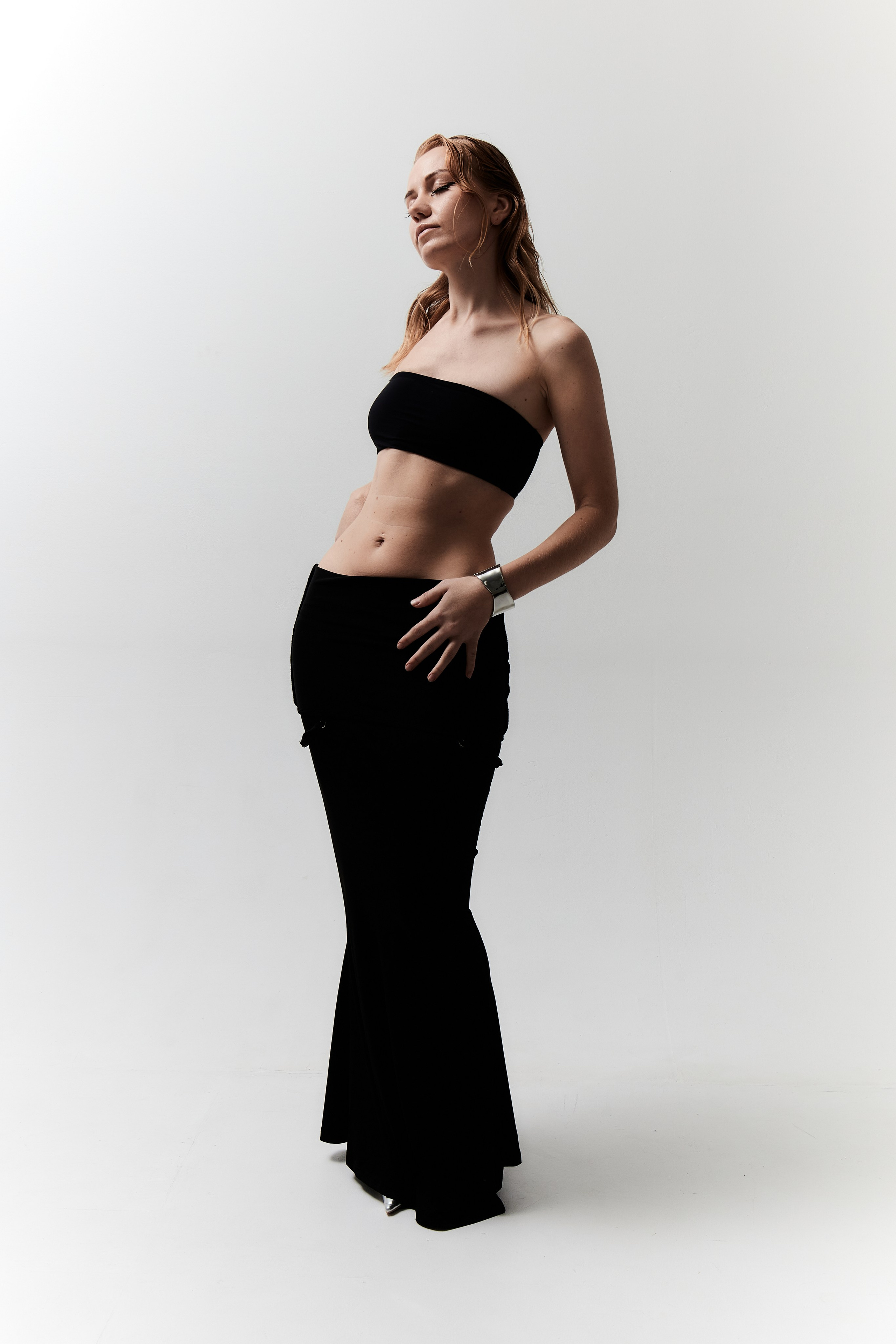 Эпатажный минимализм. Стилист медийных личностей