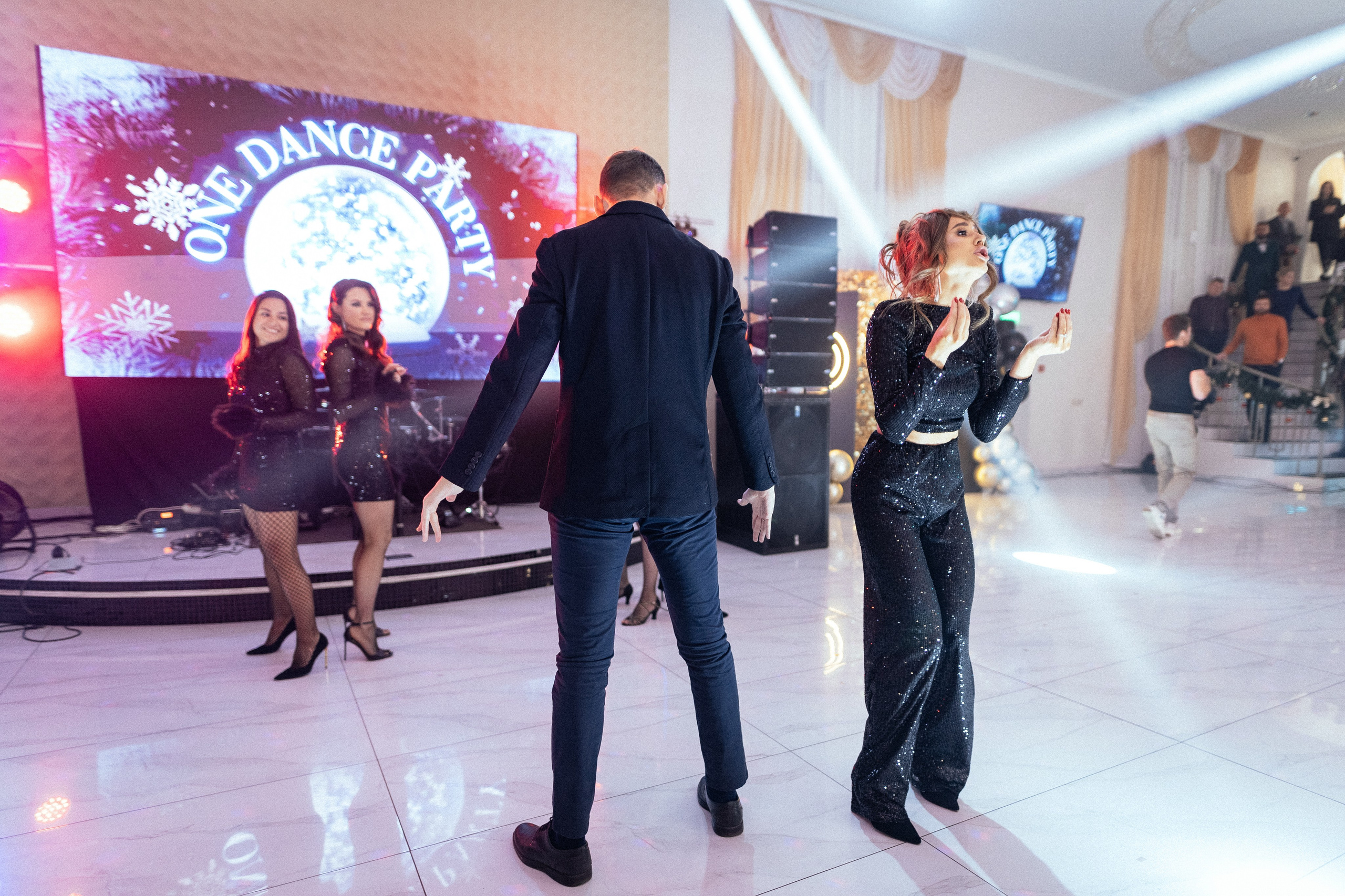 Новогодний корпоратив. Репортажный фотограф в Новосибирске. Алексей Гриценко