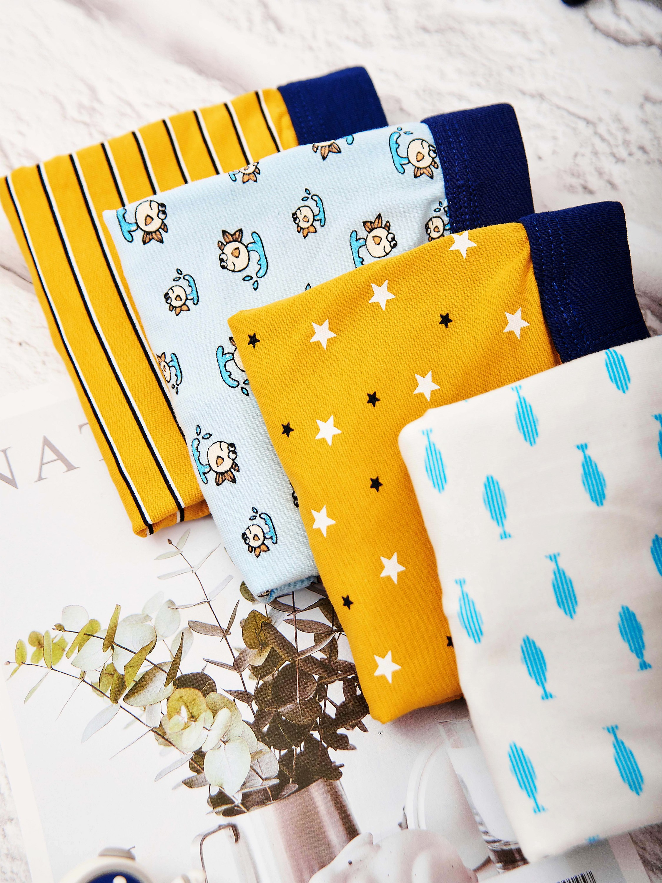 Десткие трусики. Контент фотограф для бизнеса и маркет-плейсов