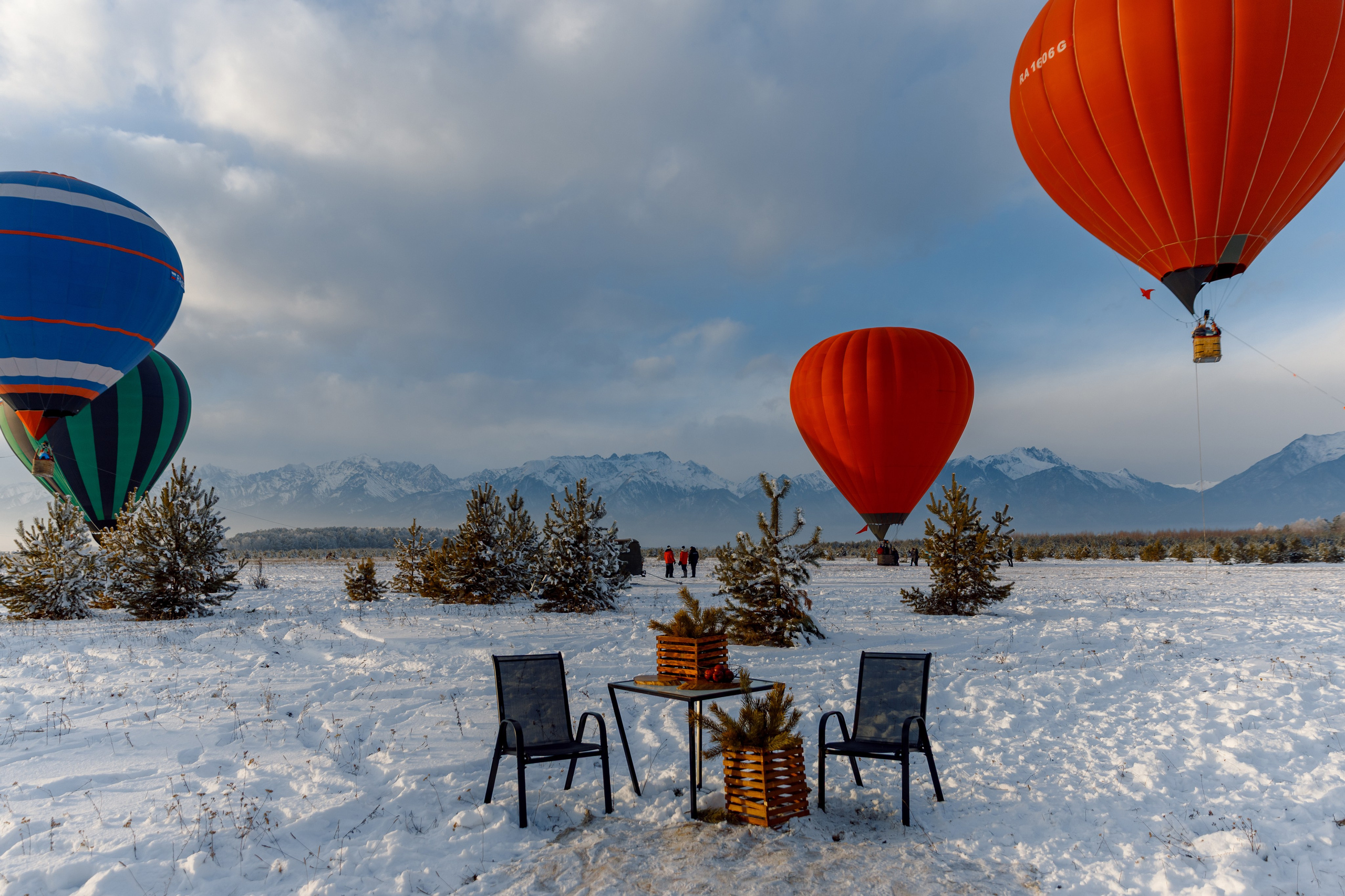 ЯБЛОКИ НА СНЕГУ. Свадебный фотограф Иркутск, репортажный фотограф Иркутск