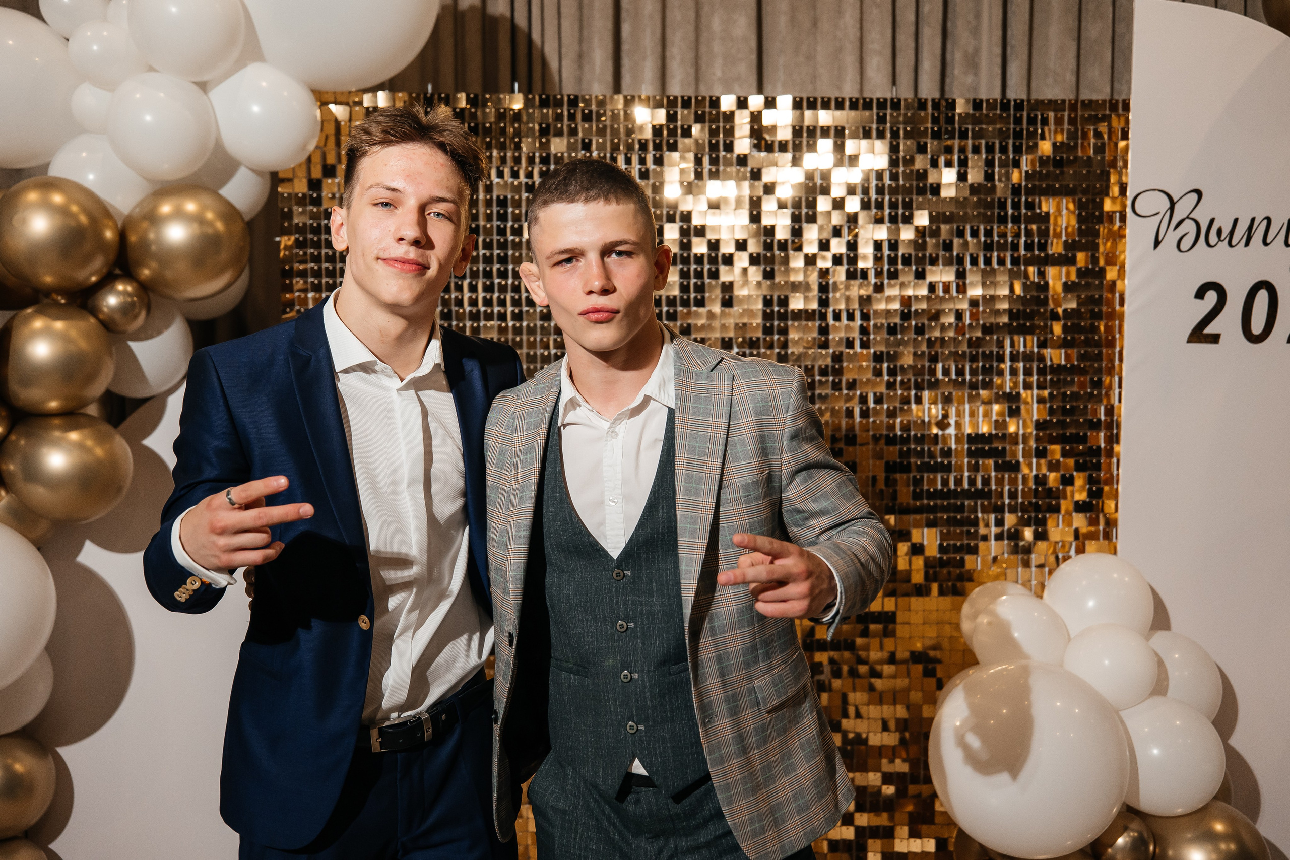 2023-06-23 Выпускной МБОУ СОШ № 10. Фотограф в Красноярске