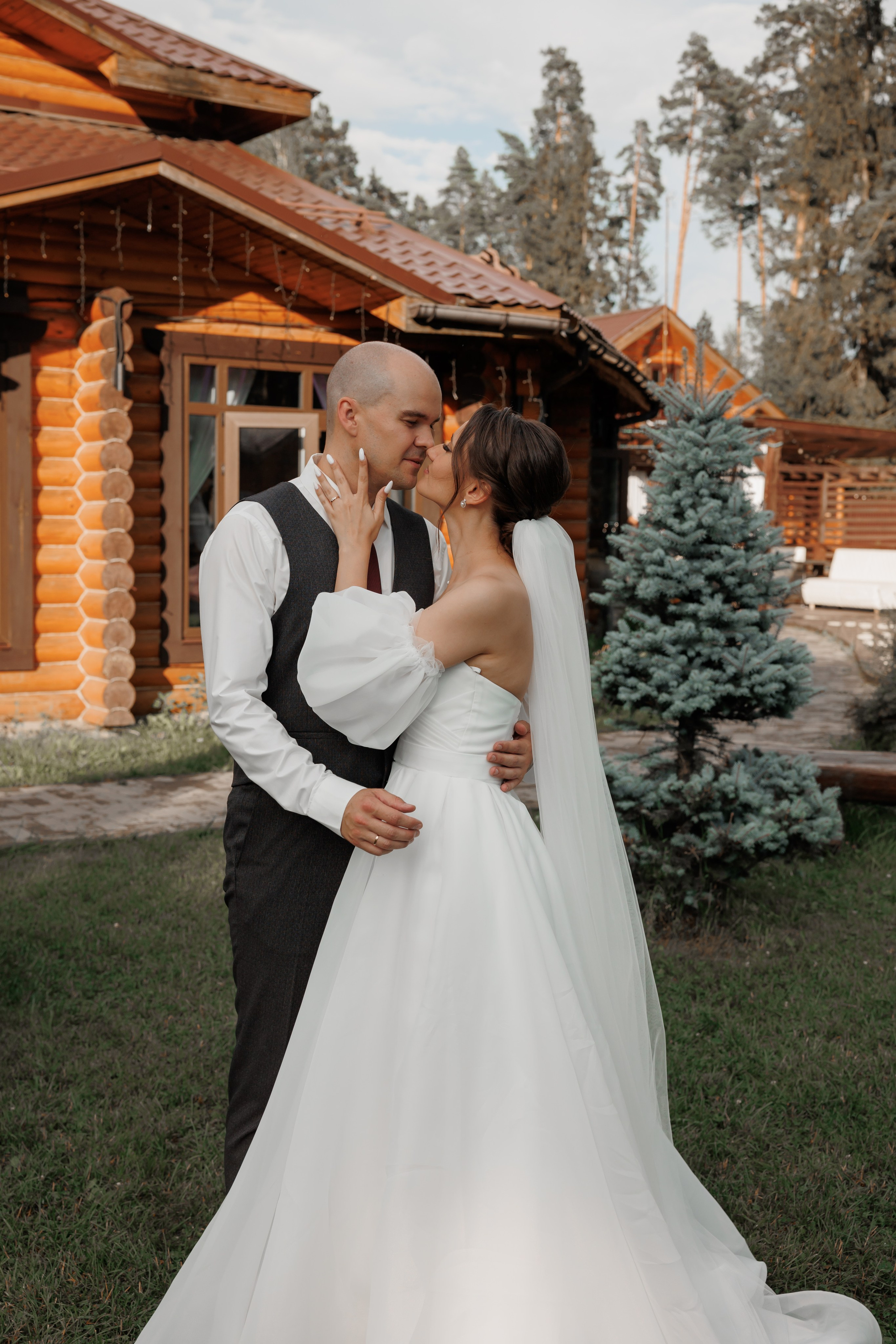 Полина и Дмитрий, загородный клуб «Барин», ЗАГС в г. Пушкино. Свадебный и репортажный фотограф (Москва, Королев и другие)