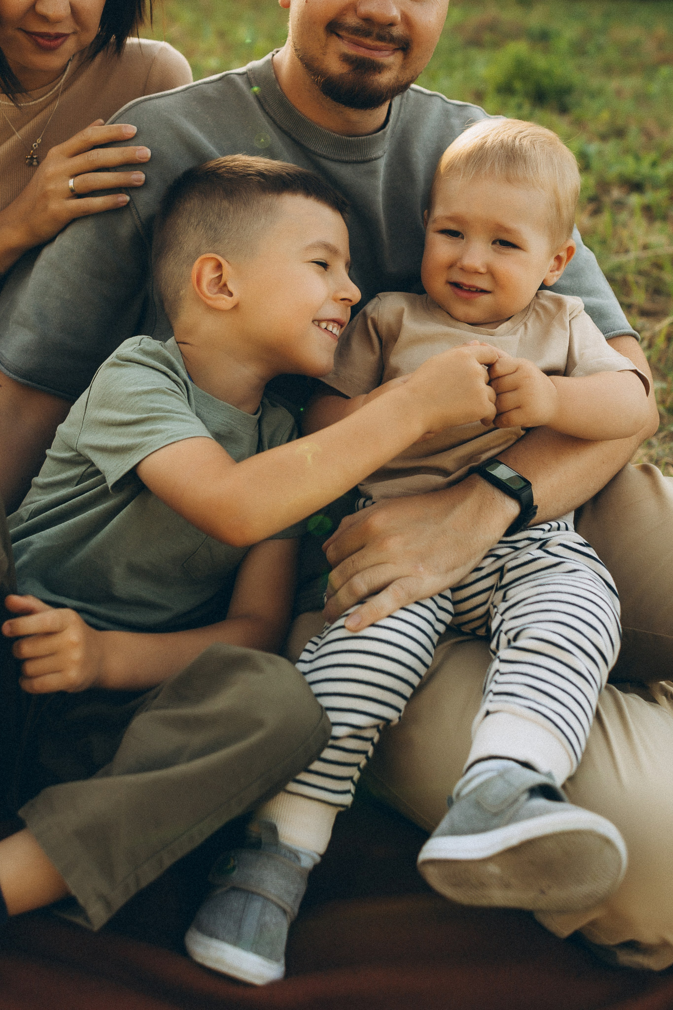 Ника, Лёша, Гриша и Гоша. Семейный фотограф и детский фотограф в Волгограде Алеся Бутакова — дет