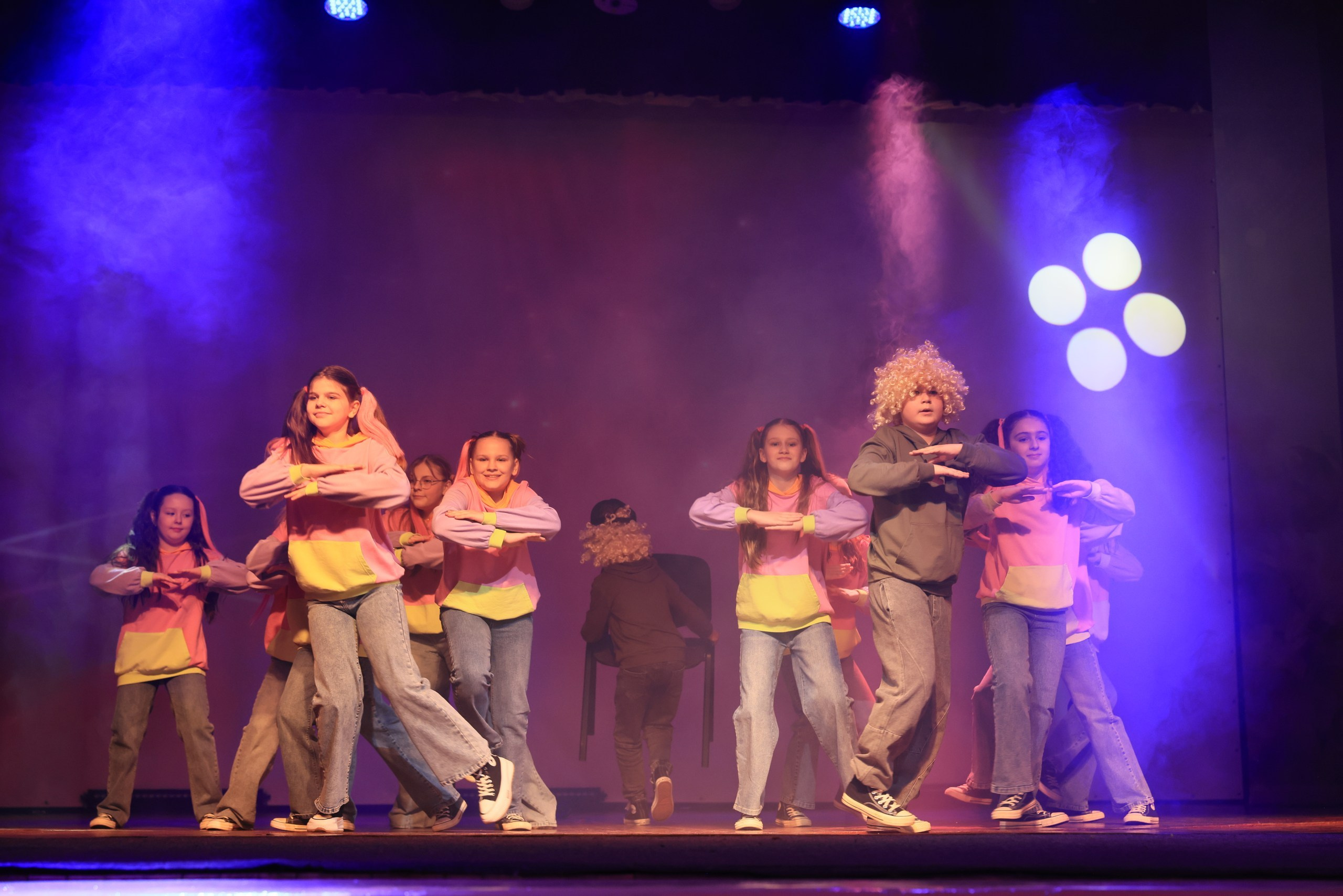 Концерт к 8 Марта в ДК «Металлург» г. Тула. Фотограф в Туле Крупский АнДРей. Фотостудия «КАДР71» в Туле