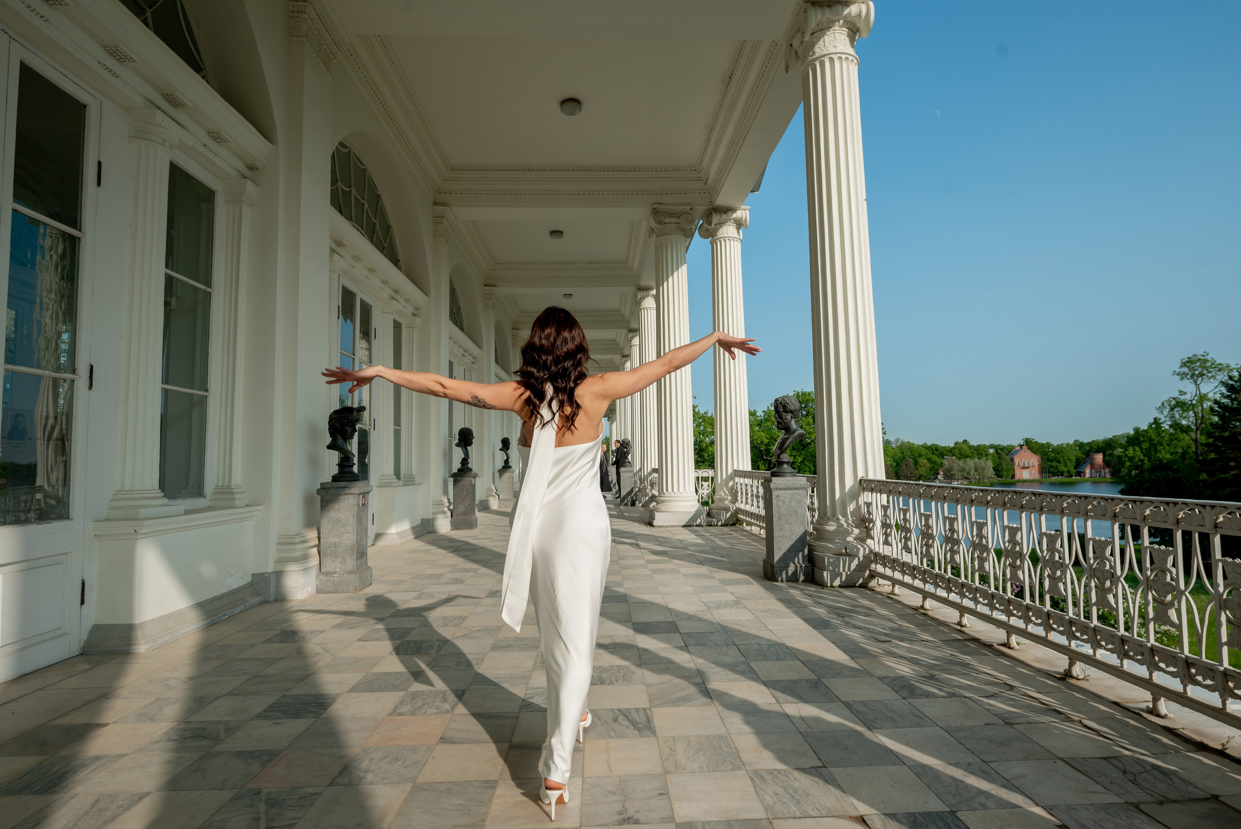 Алина и Алексей (прогулка на кабриолете, Академия Художеств, Екатерининский парк в Пушкине). Портретный, семейный и свадебный фотограф в Санкт-Петербурге и в Пушкине Ширяев Денис