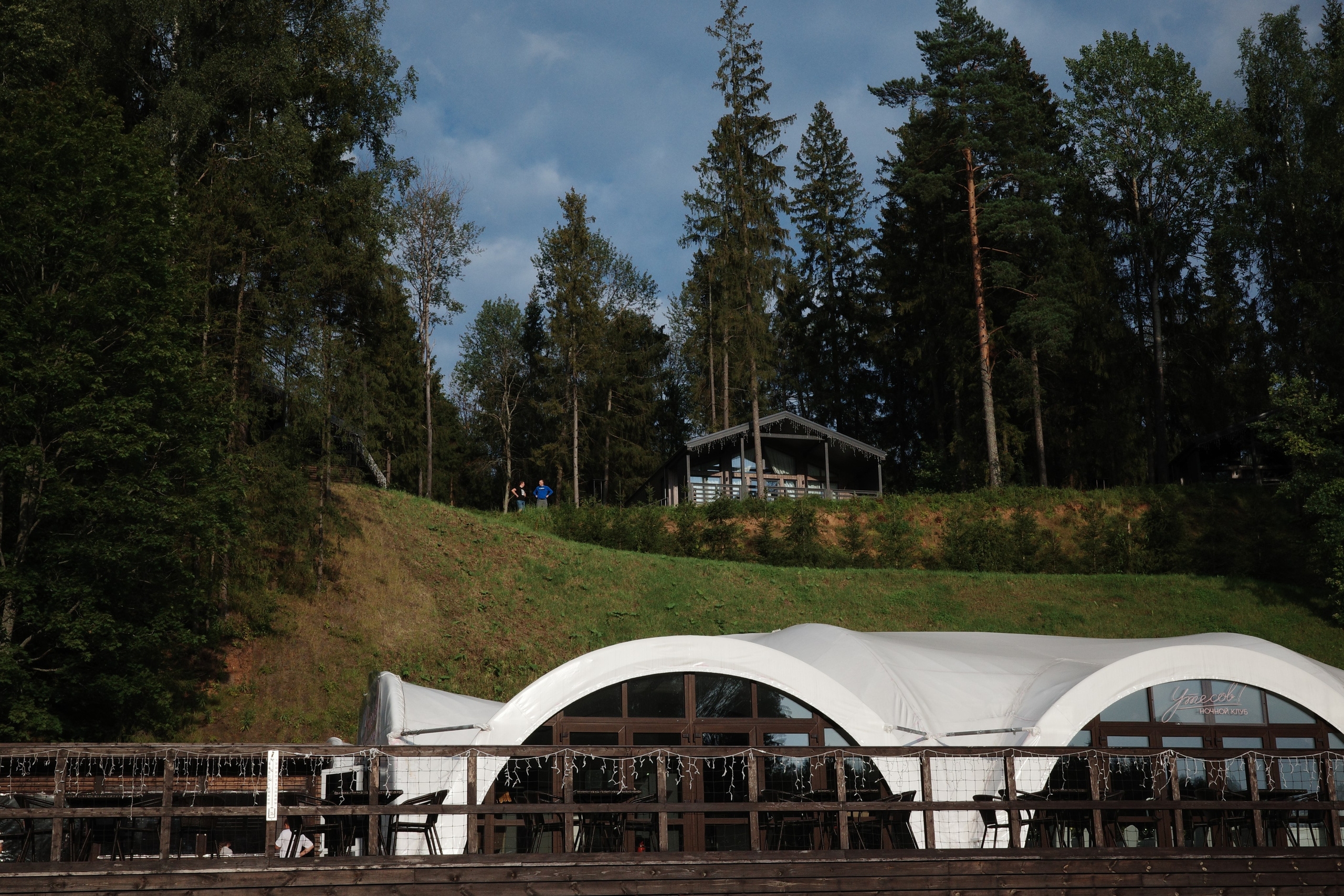 #41: Пересвет / август 2025. Проект «Фотокладовка»: блог уличной фотографии в формате street photo