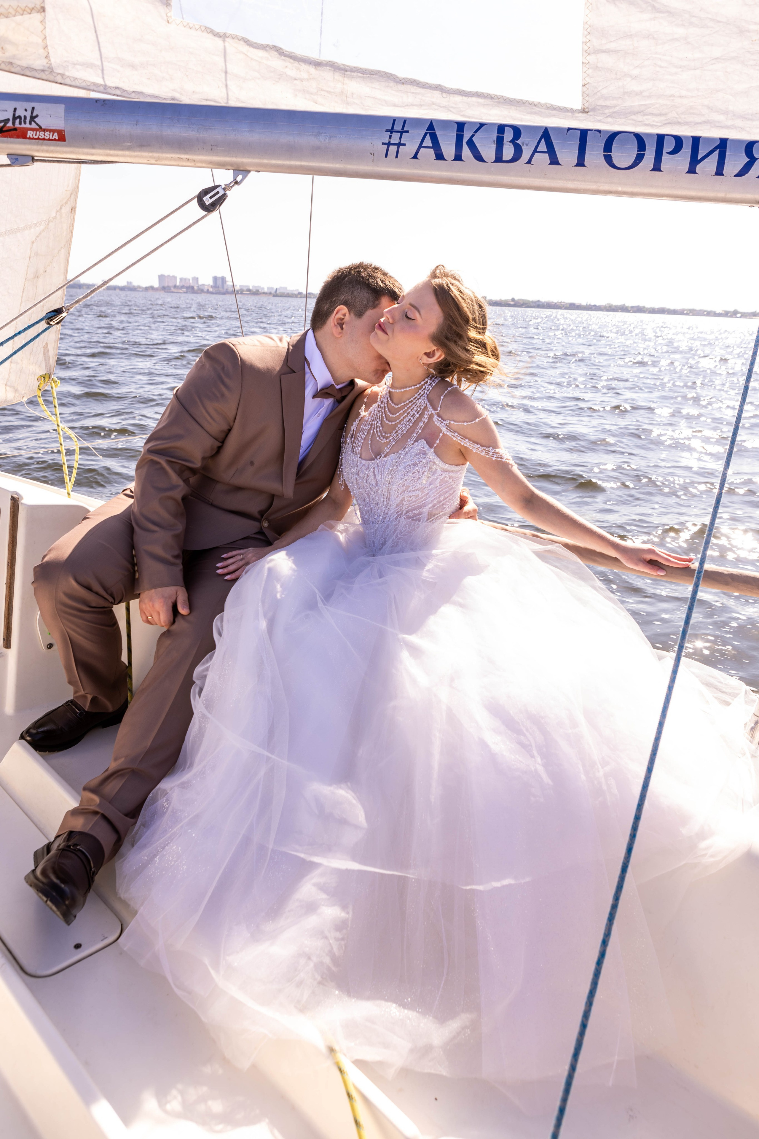Wedding: ♥Виктория и Иван♥ «Яхт клуб — Акватория Ветра». Свадебный и предметный фотограф Ренат Каламперов