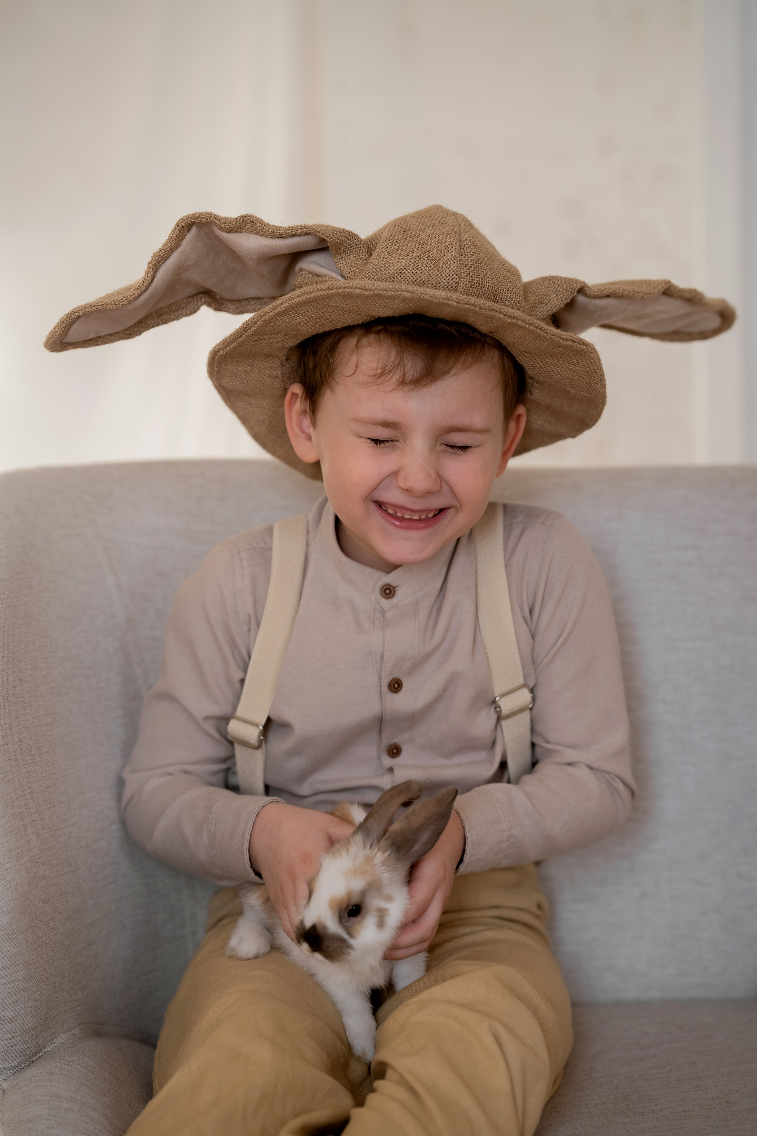 Дети и кролики. Главная