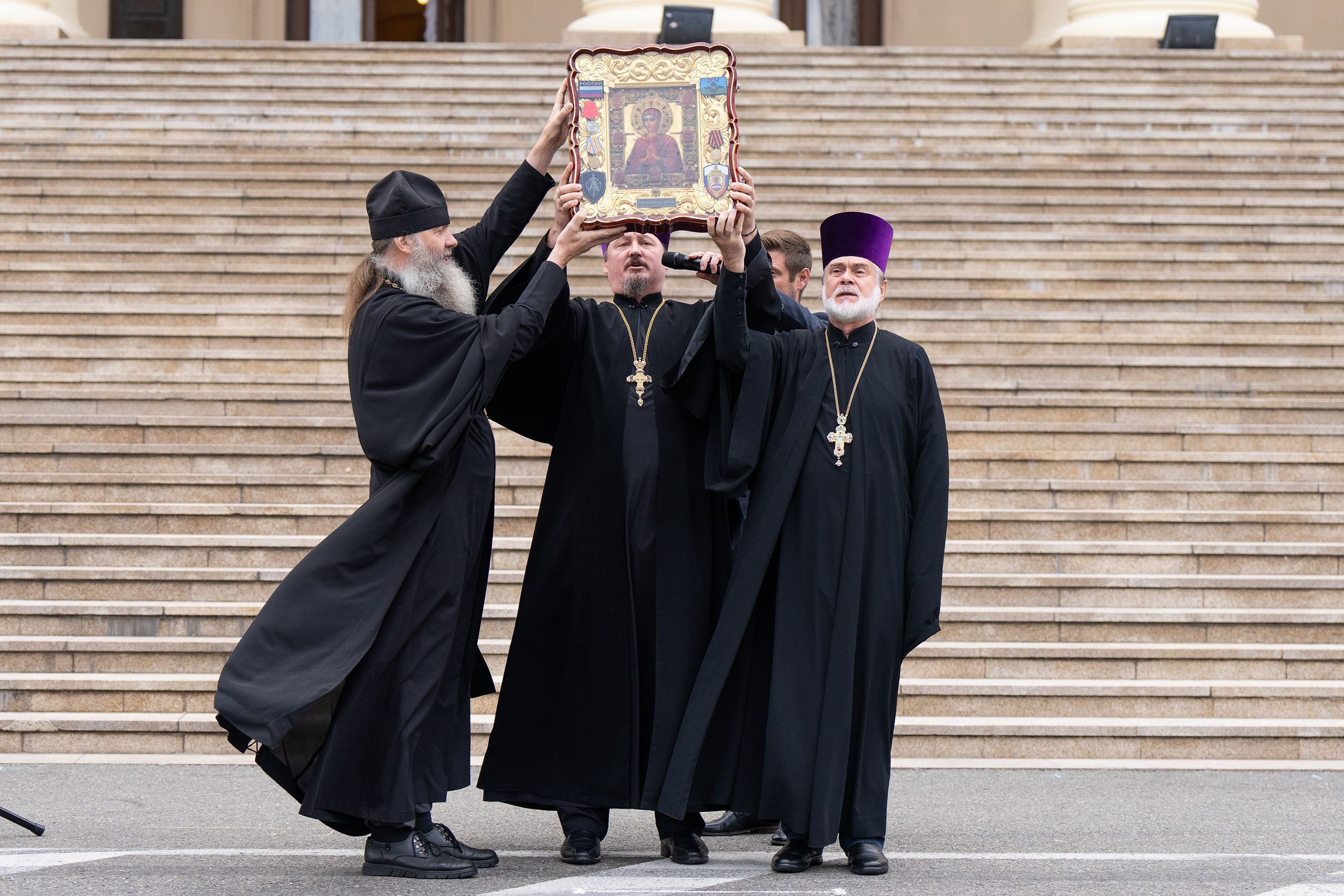 Репортажный фотограф в Сочи — профессиональная съёмка событий и мероприятий. Профессиональная фотосъемка в Сочи: репортаж, предметная, ювелирная фотосъемка, недвижимость, фуд-фотография. Фотограф Александр Афанасьев