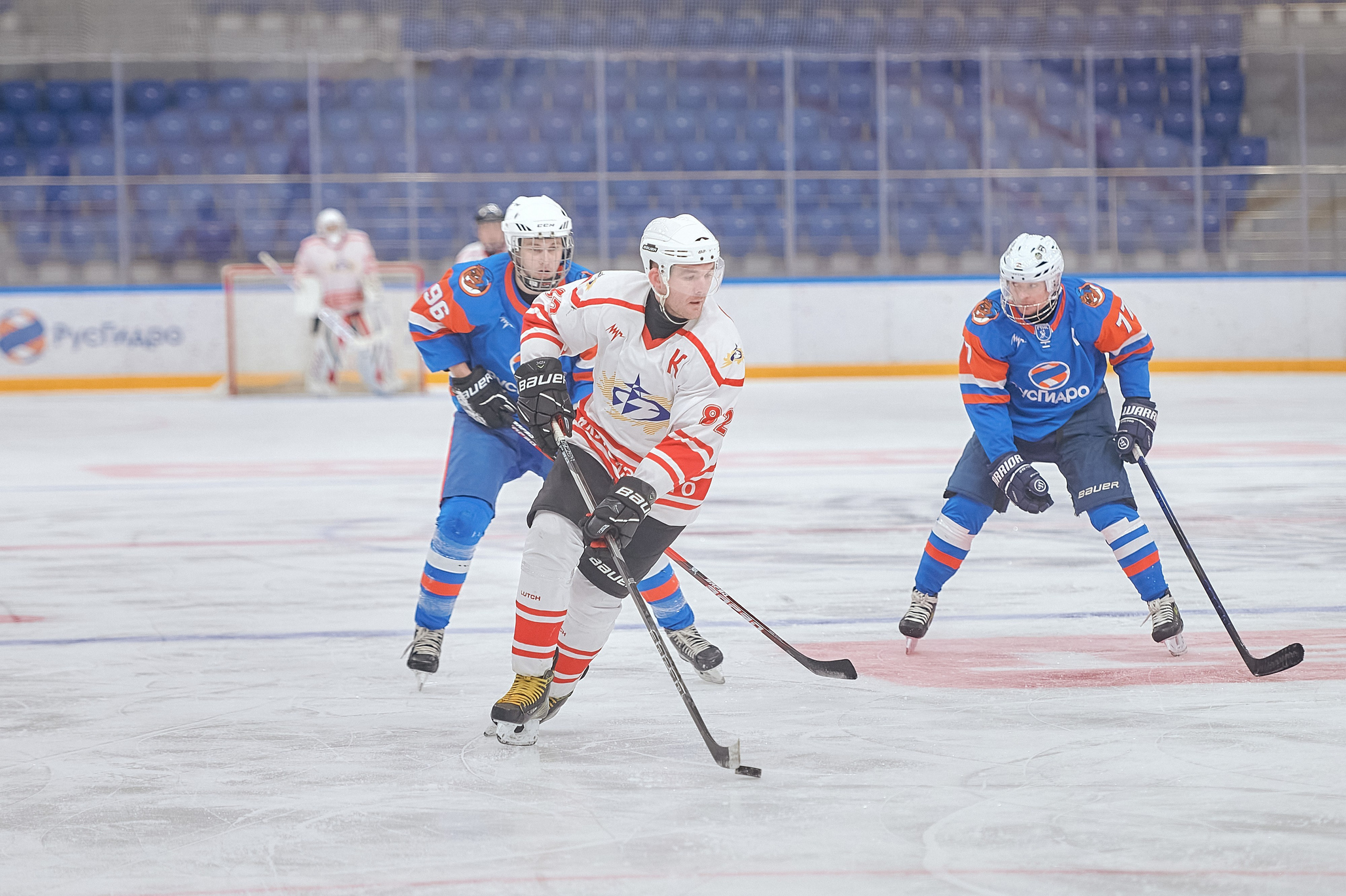 Портфолио репортажной фотосъёмки: Кристалл арена — Хоккей — РусГидро. Фотограф Яковлев Роман — Красноярск