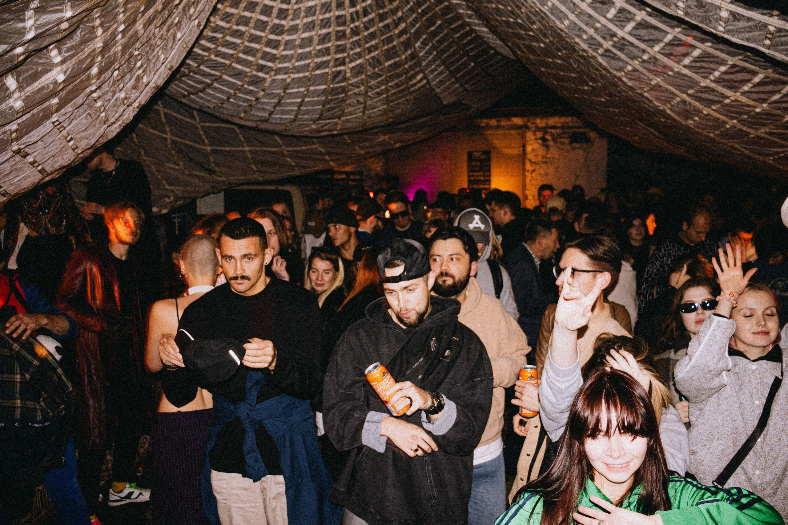 Тусовки. Фотограф Егор Огородов