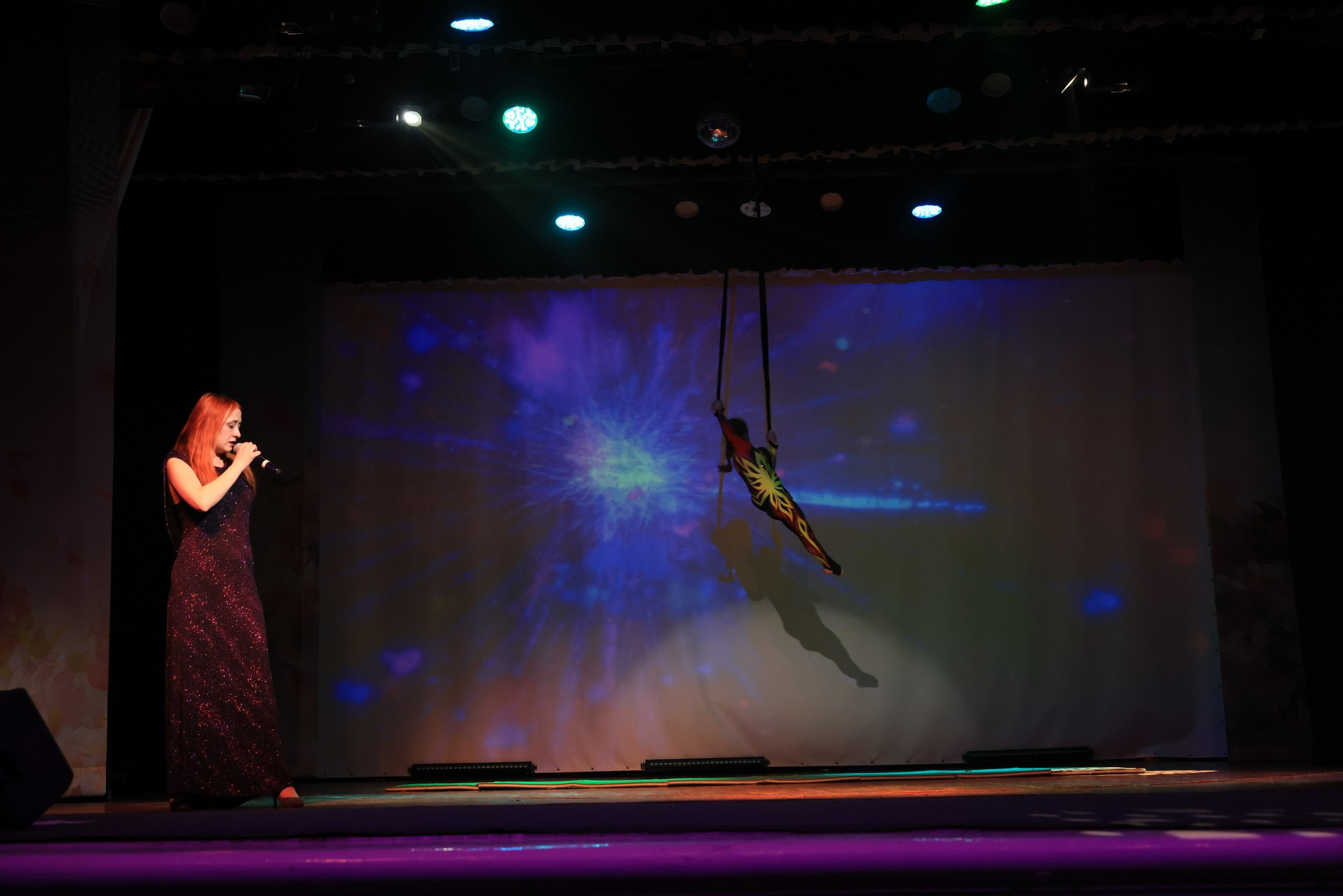 Концерт к 8 Марта в ДК «Металлург» г. Тула. Фотограф в Туле Крупский АнДРей. Фотостудия «КАДР71» в Туле