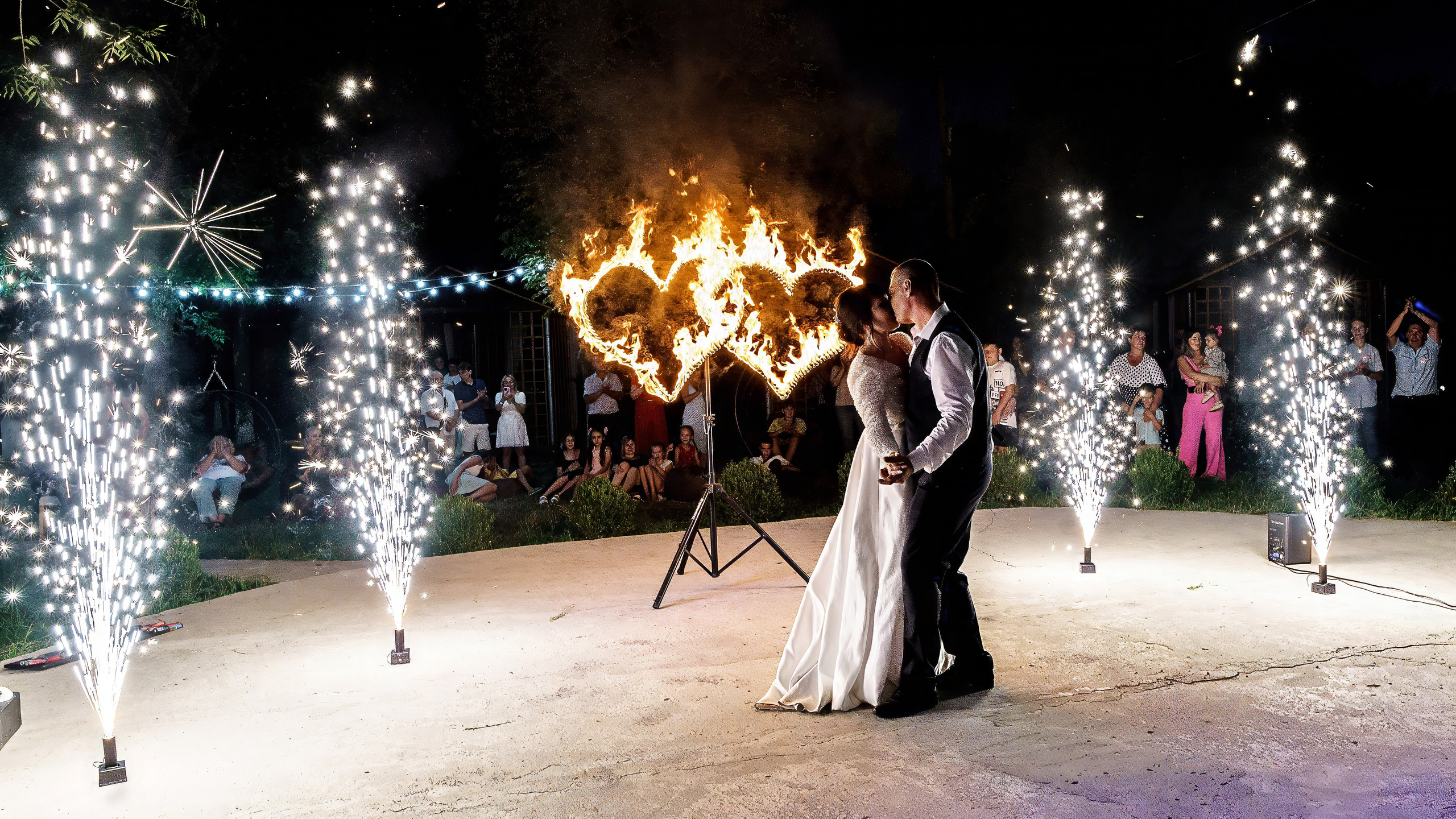 Огненное шоу. Фотограф в РФ и ЛНР Юлия Федосеева