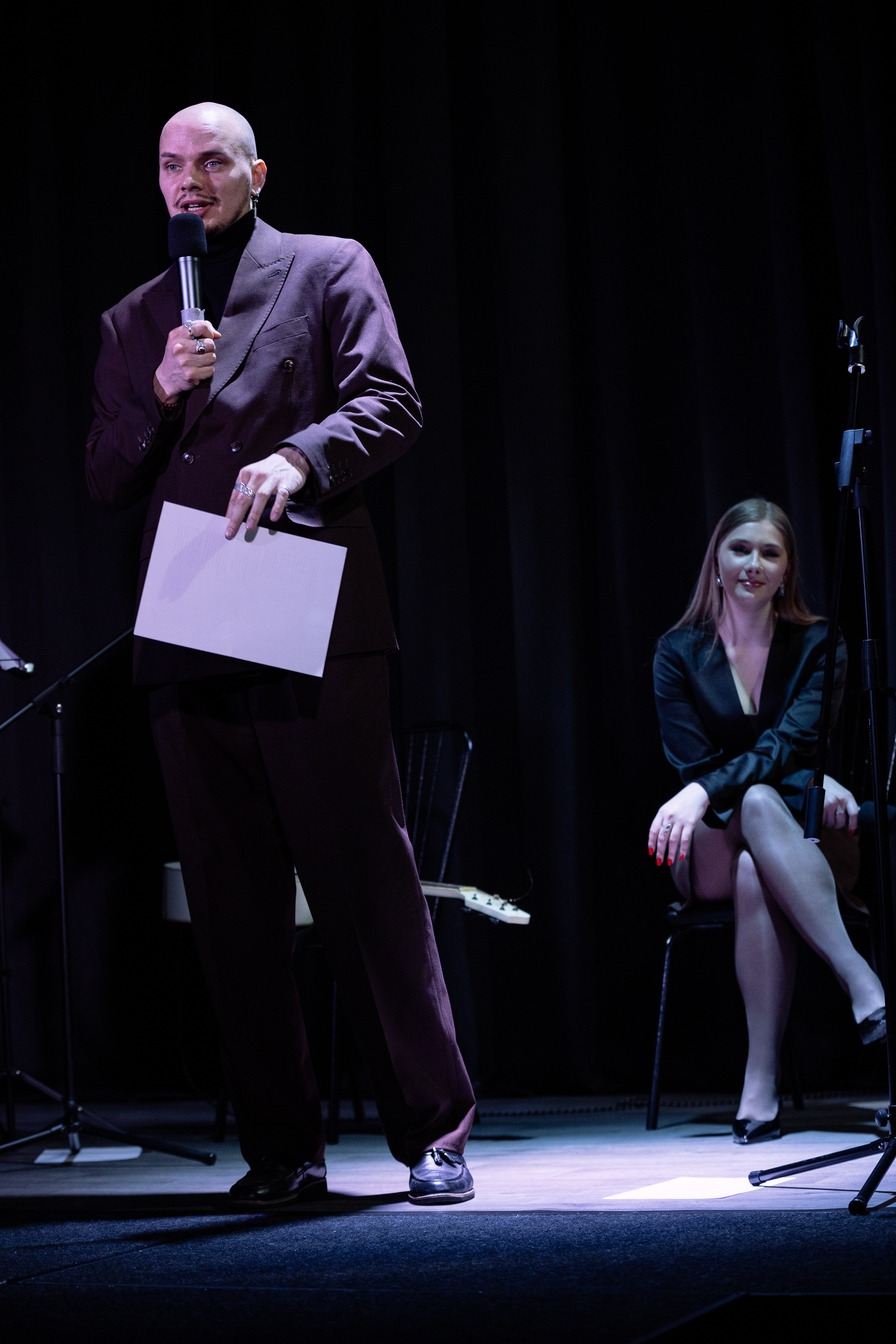 Поэтический вечер с Игорем Бушмелевым и Никой Станиславчик. Фотограф Юлия Мальцева