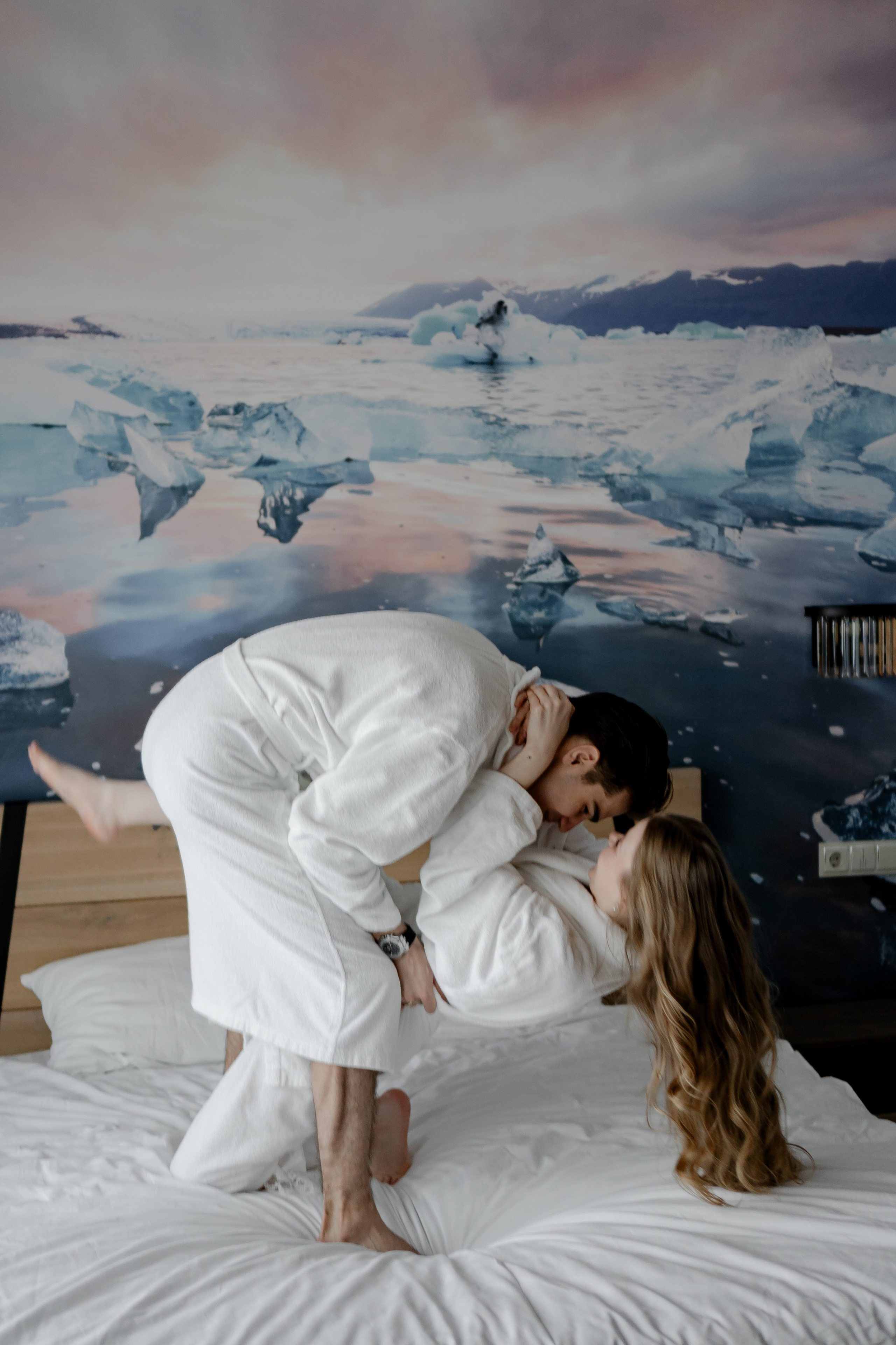 СВАДЕБНАЯ СЬЕМКА СБОРОВ В ОТЕЛЕ И ВЫЕЗД НА ЦЕРЕМОНИЮ (СНЯТО В СИБИРЕ В НИЖНЕВАРТОВСКЕ). Профессиональный фотограф, Санкт-Петербург — Виктория Богомолова