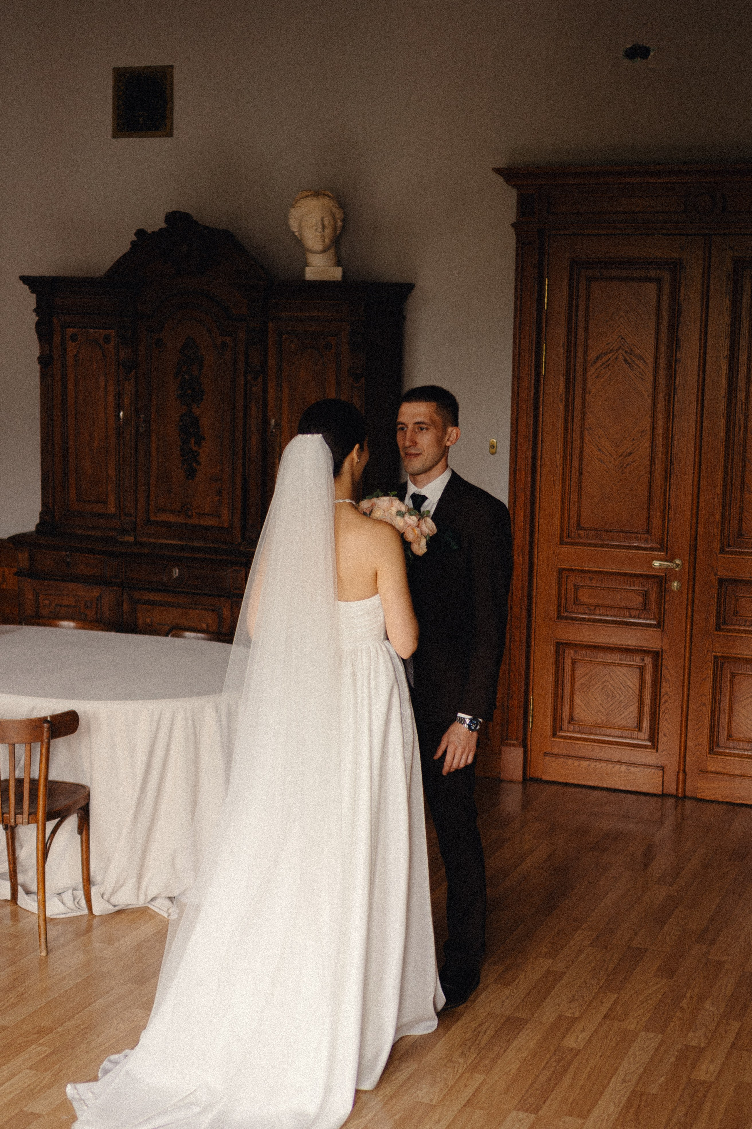 СВАДЕБНАЯ ПРОГУЛКА В САНТК-ПЕТЕРБУРГЕ (ИСАКИЕВСКИЙ СОБОР, ЗИМНЯЯ КАНАВКА, ЭРМИТАЖ И БОЛЬШАЯ МОРСКАЯ УЛИЦА). Профессиональный фотограф, Санкт-Петербург — Виктория Богомолова