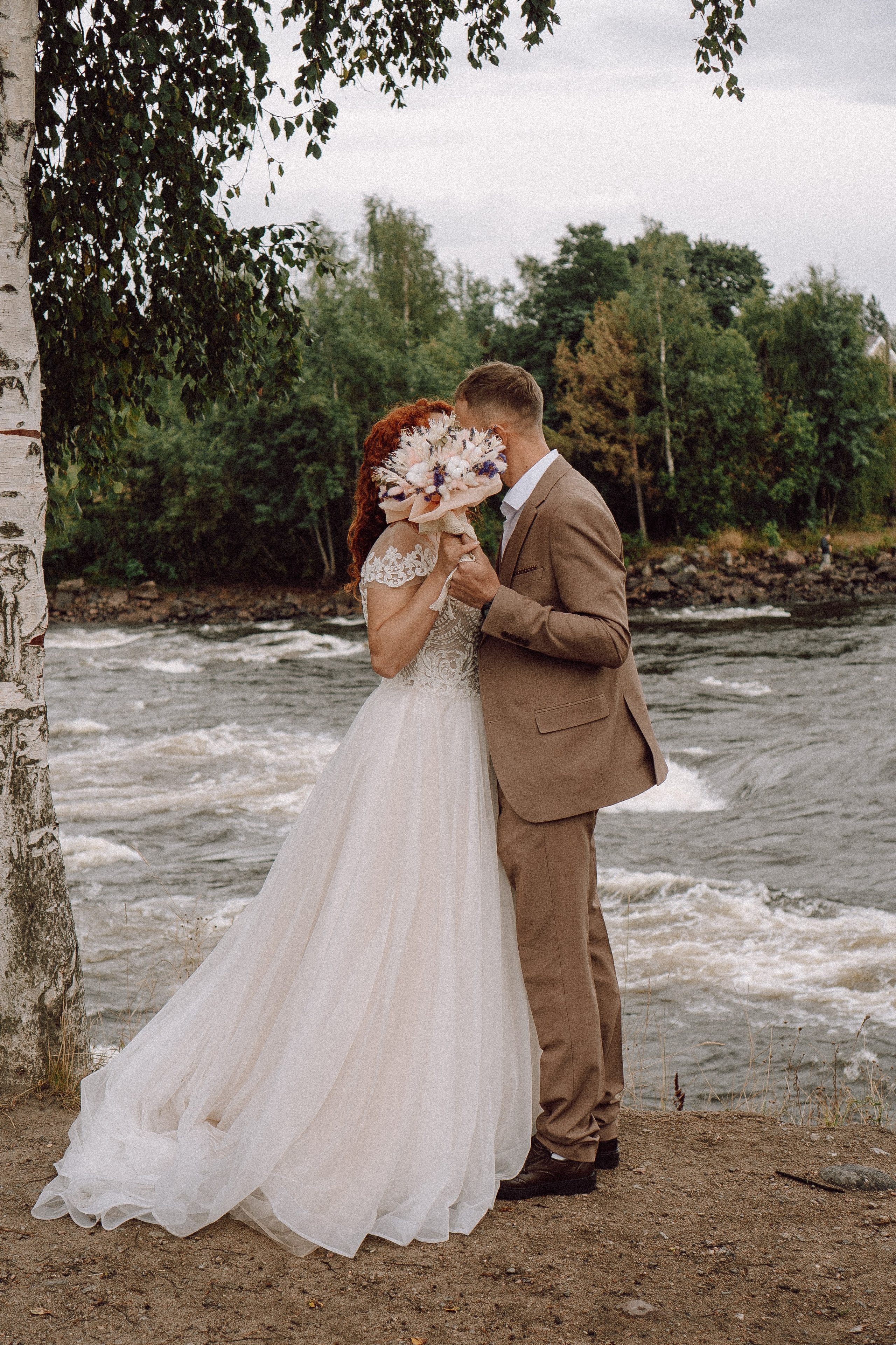 СВАДЕБНАЯ ФОТОСЕССИИЯ ПАРЫ В ГОРОДЕ ПРИОЗЕРСК В СОСНОВОМ ЛЕСУ И С ПИКАПОМ. Профессиональный фотограф, Санкт-Петербург — Виктория Богомолова