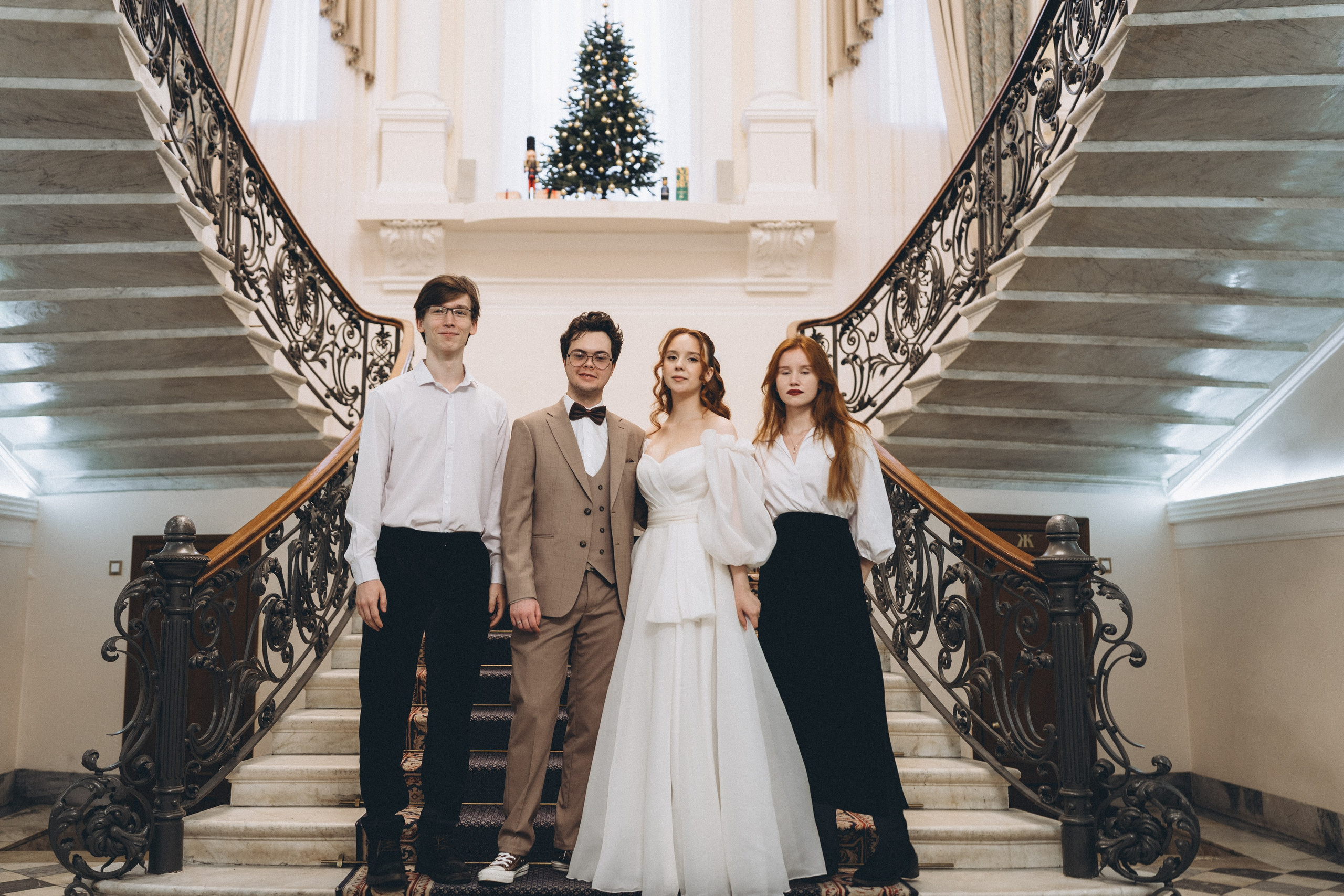 СВАДЕБНАЯ СЬЕМКА ВО ВТОРОМ ДВОРЦЕ С ГОСТЯМИ И ПРОГУЛКА В ТАВРИЧЕСКОМ САДУ. Профессиональный фотограф, Санкт-Петербург — Виктория Богомолова