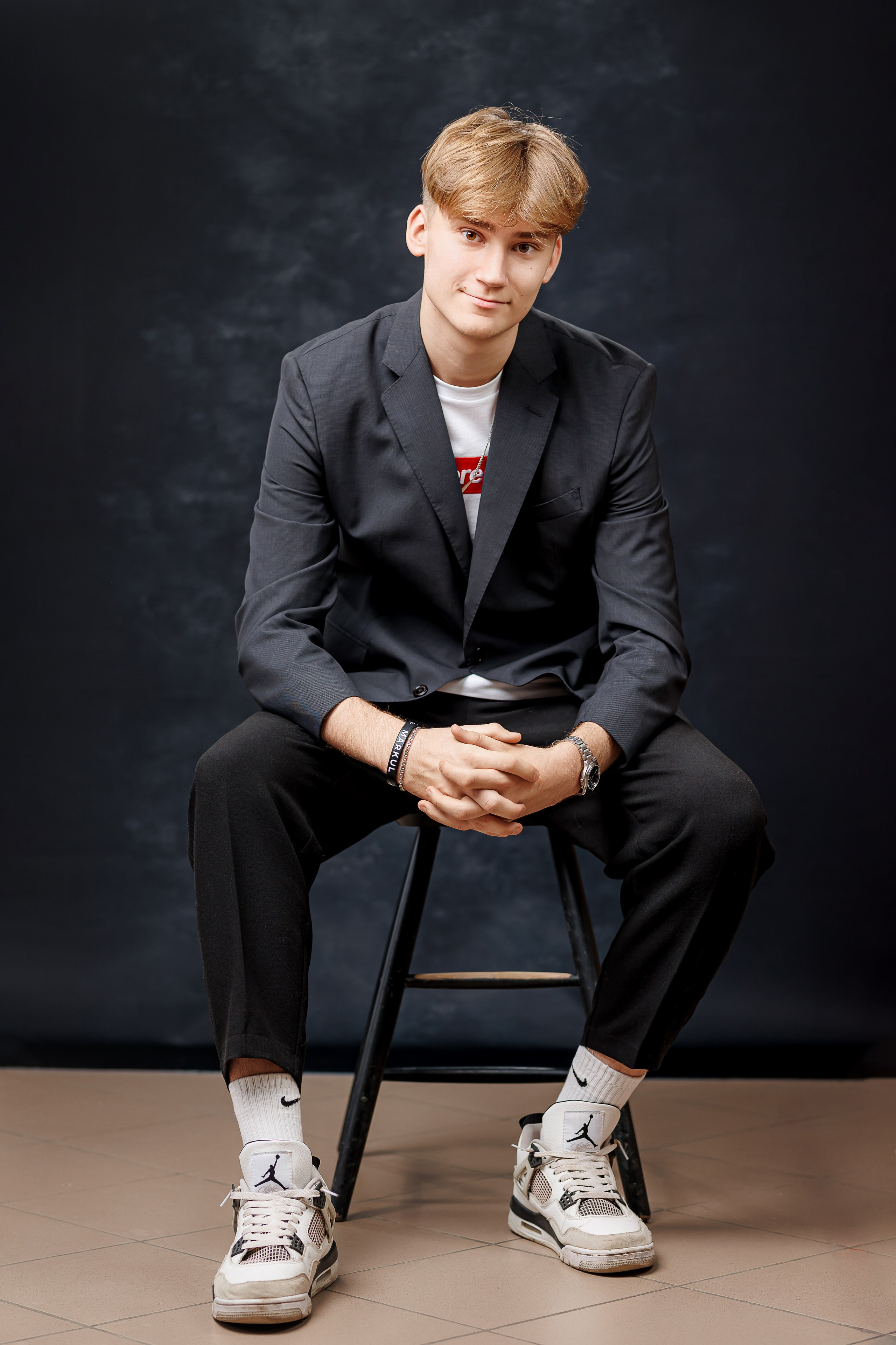 Портреты на однотонном фоне. Семейный и детский фотограф Комина Елена, Власиха, Одинцово