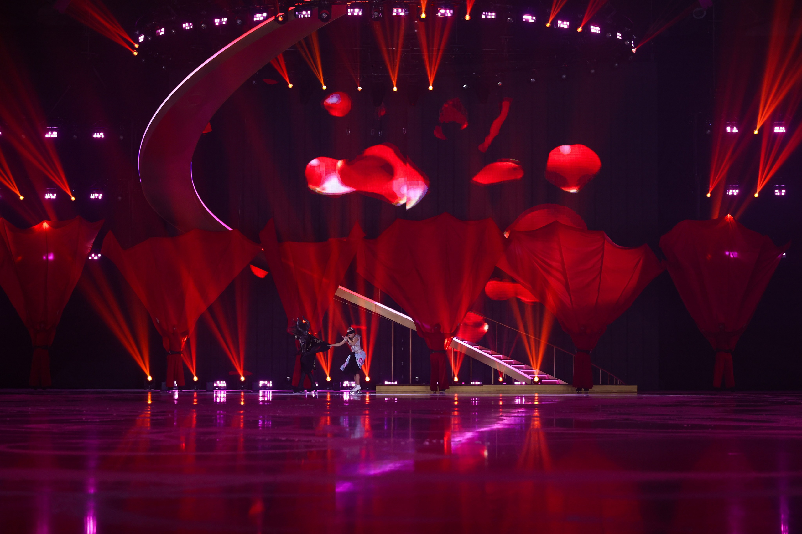 «Больше чем шоу» 14.11.2025. Спортивный и репортажный фотограф Антон Тереханов