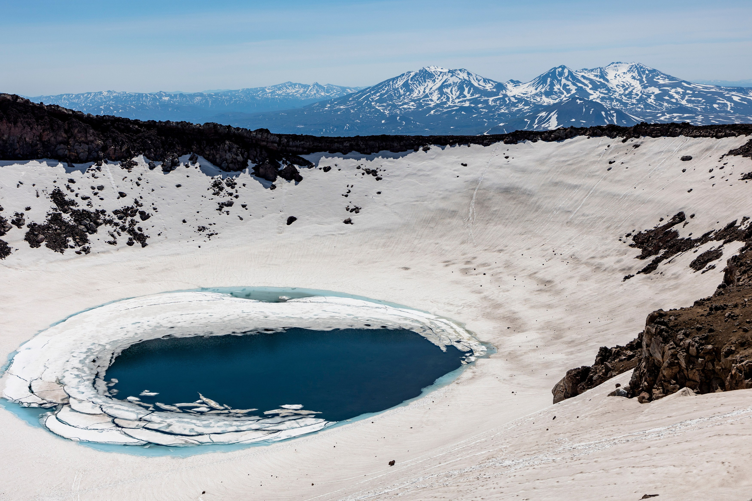 Вулкан Горелый — кратеры, озёра и походы. Время Камчатки: чтобы найти свой путь, нужно скорость умножить на время