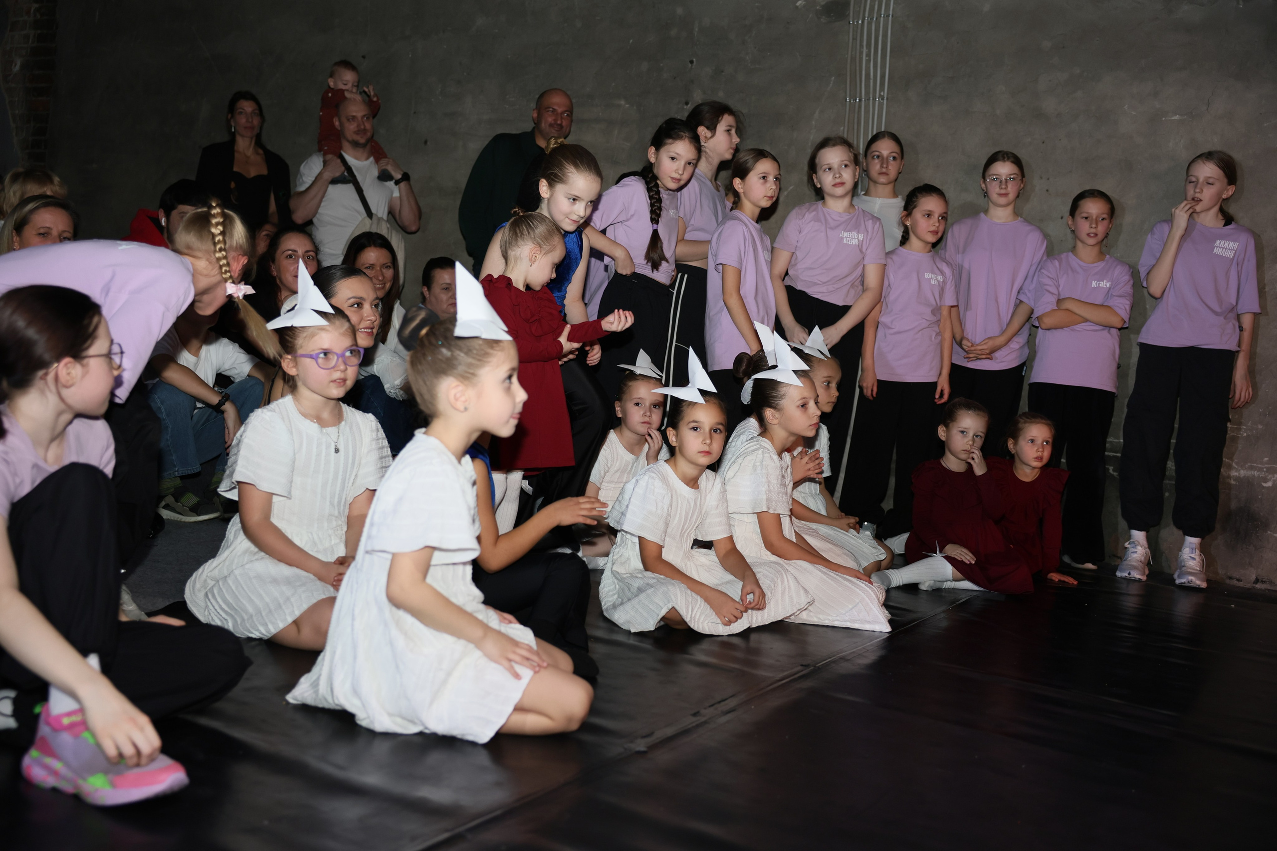 Новогодние танцы. Главная