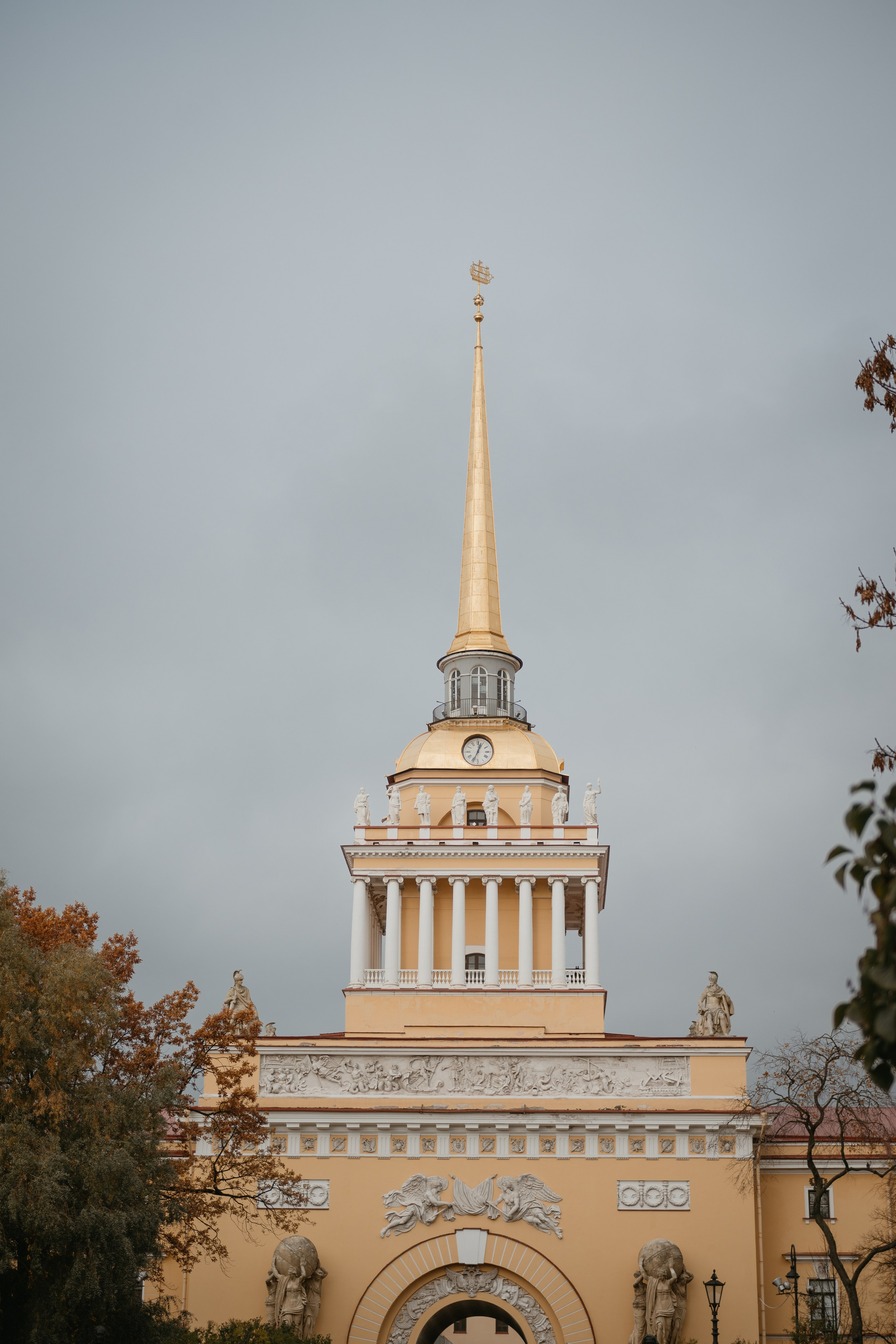 осенняя романтическая фотосессия в центре Санкт-Петербурга