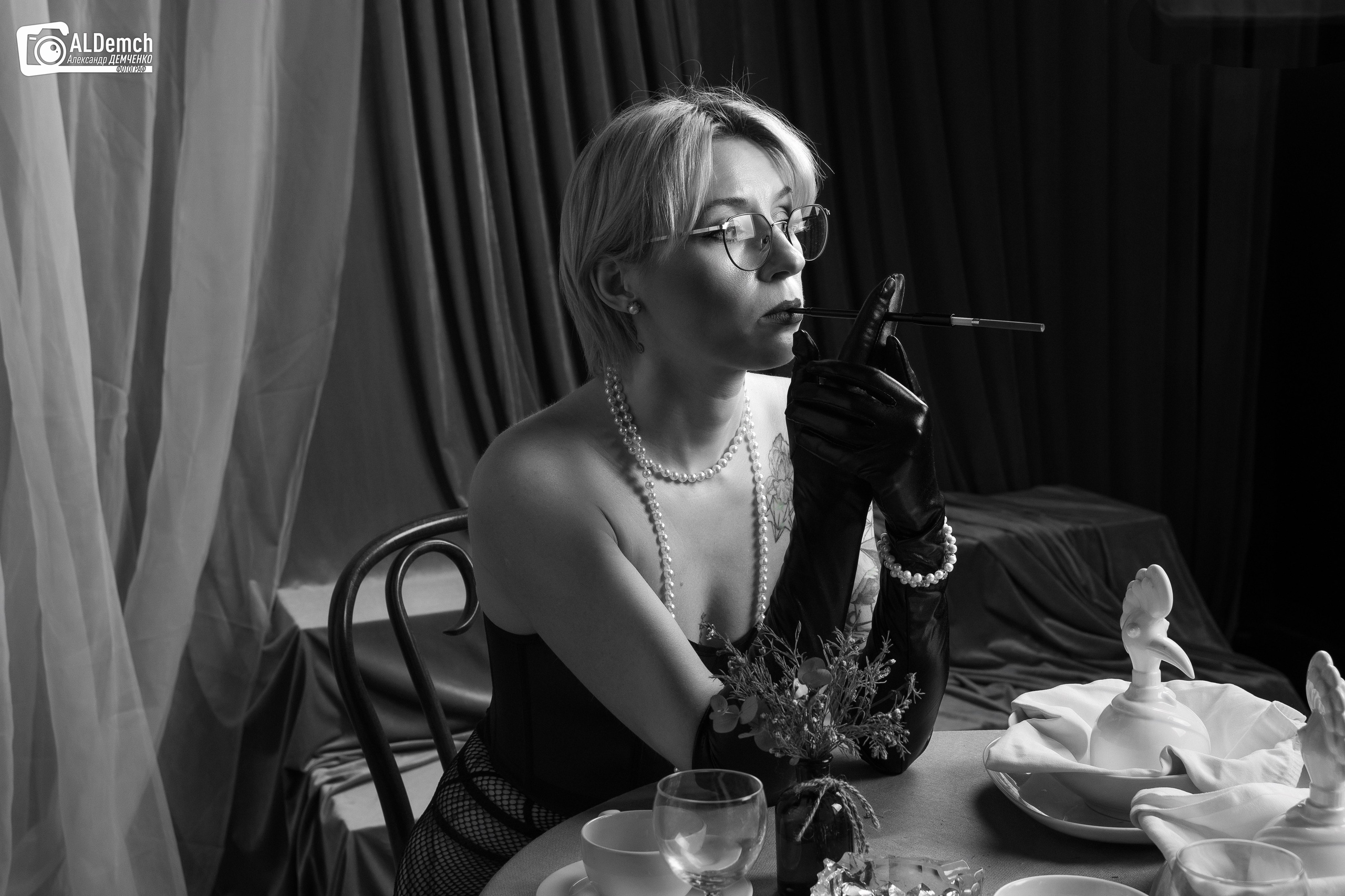 Гламурная фотосессия девушки в фотостудии в Москве