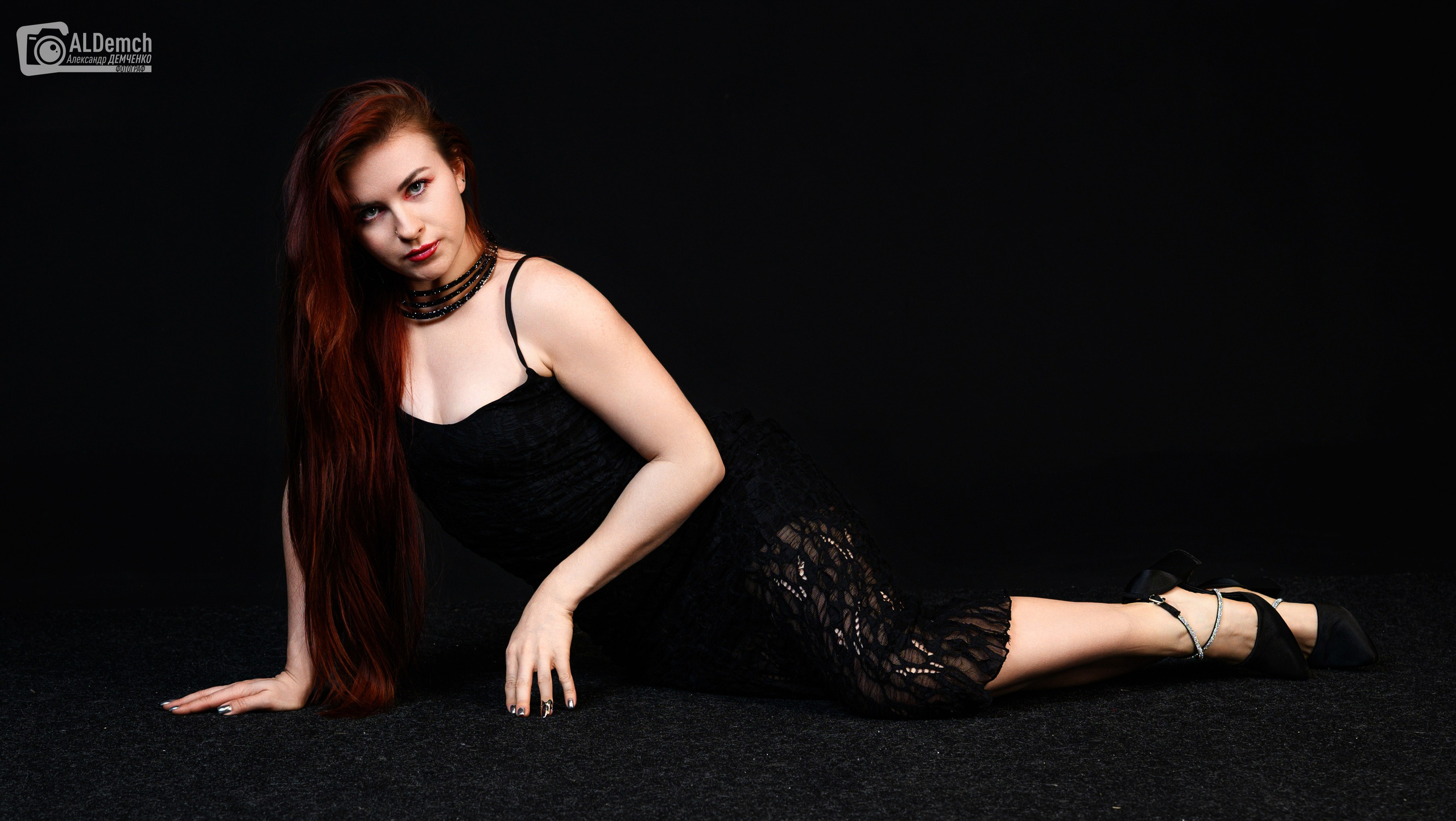 Фотосессия девушки в студии Bestmemories зале Honey в Москве