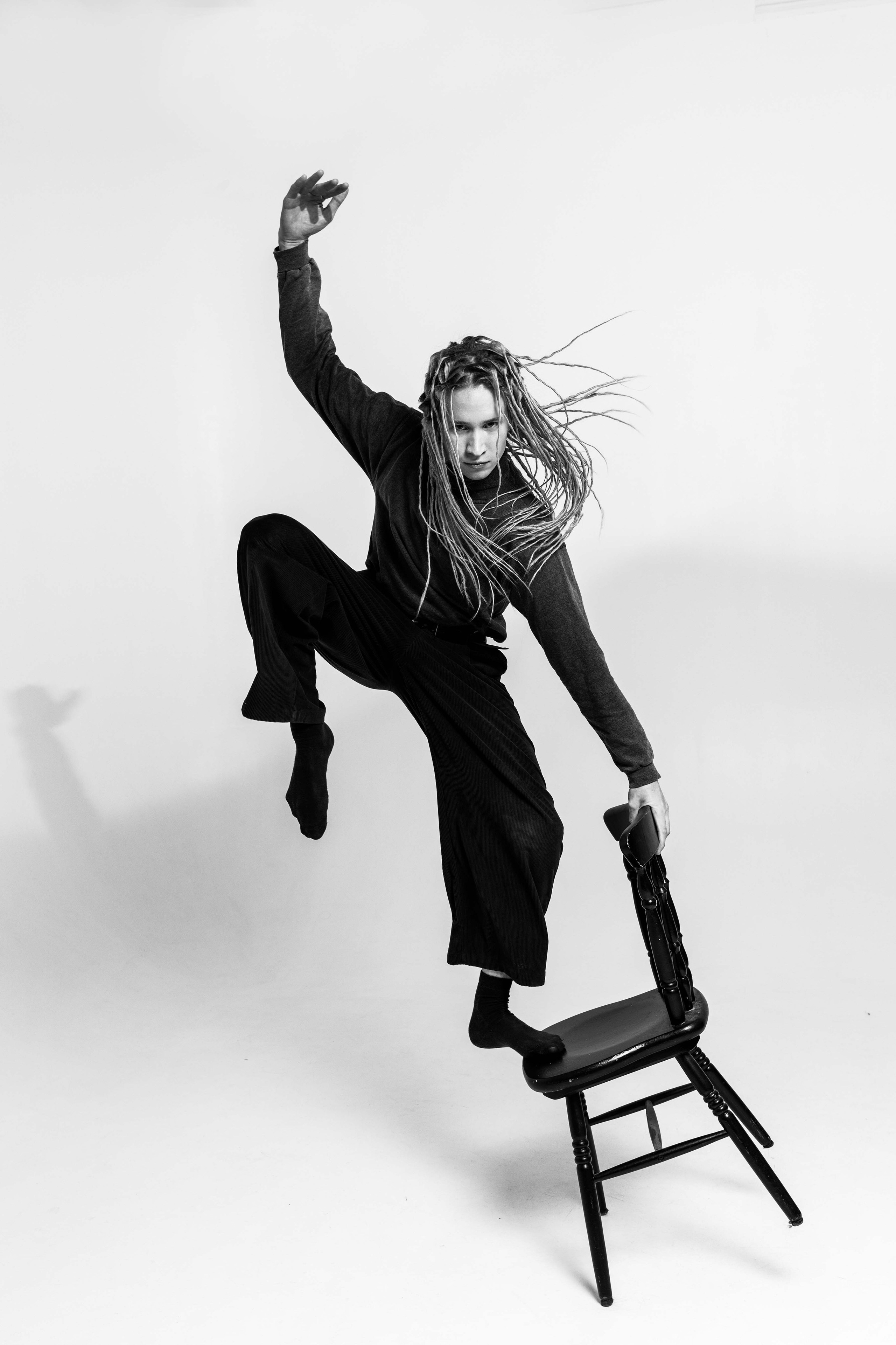 Portfolio. Volume II: «Портреты. Лица Ленинград Центра без масок». Ира Сафронова — фотограф и нейровизуализатор | бизнес-съёмки, портреты, нейровизуалы для брендов, Санкт-Петербург и Москва