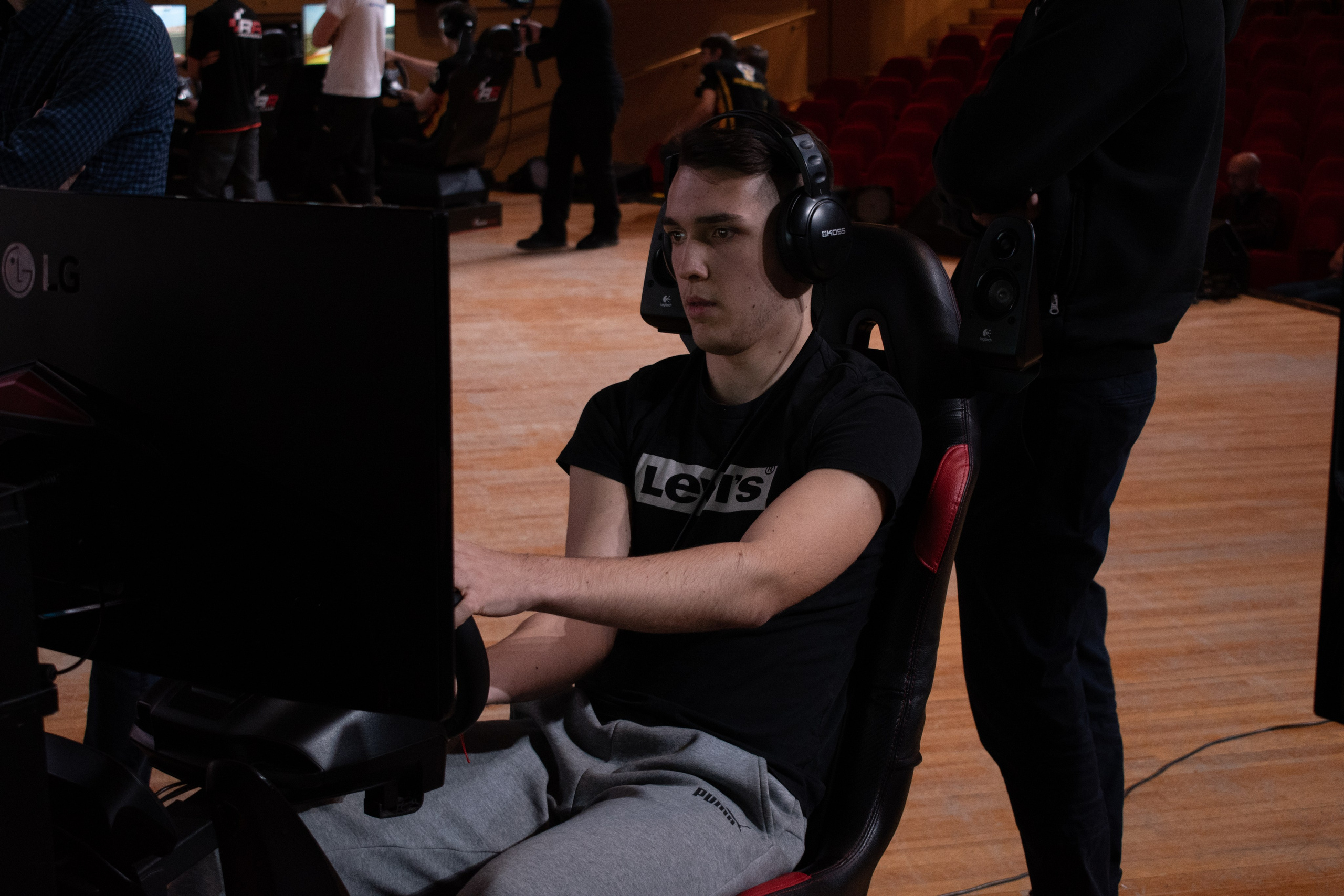 RaceRoom — Командный турнир среди ВУЗов города Москвы | 22.02.20. Репортажный фотограф Сыбер Мартти