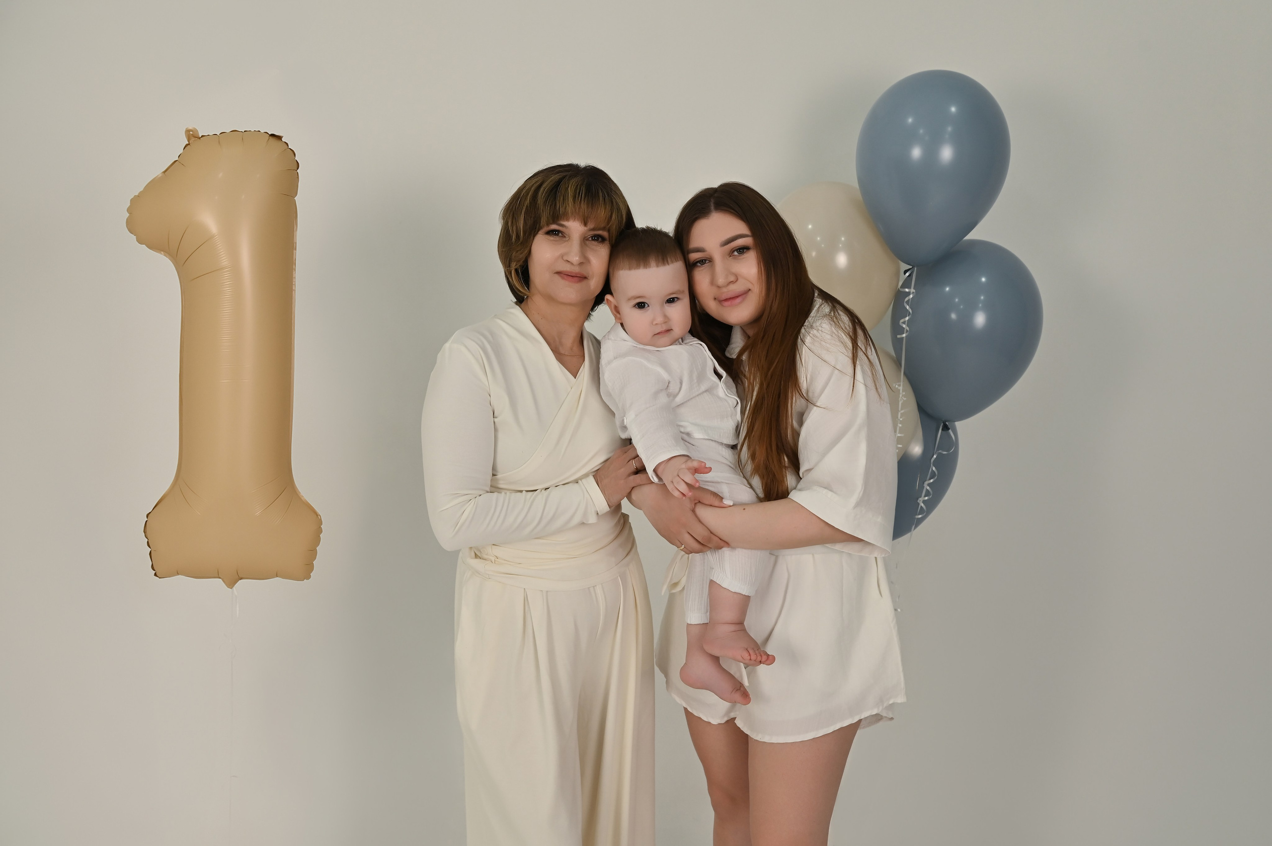 Адам годик и семейная. Фотограф Новорожденных и семейный Элла Огай г. Сатпаев