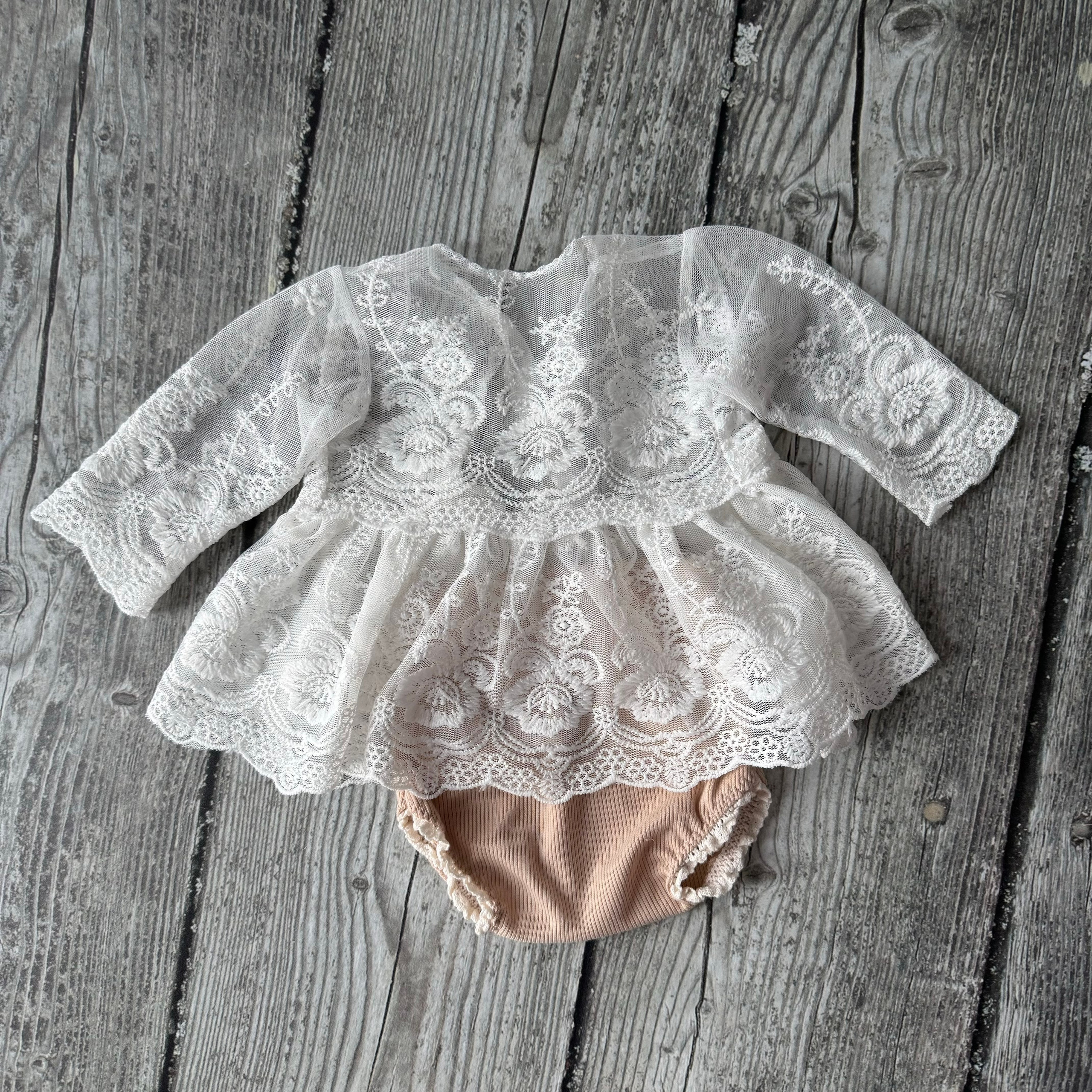 Костюмы и аксессуары для фотосессии новорожденных | Реквизит для съемки newborn в Москве. Фотосессия новорожденных в Москве и Московской области | Профессиональный фотограф newborn — Татьяна Иванова