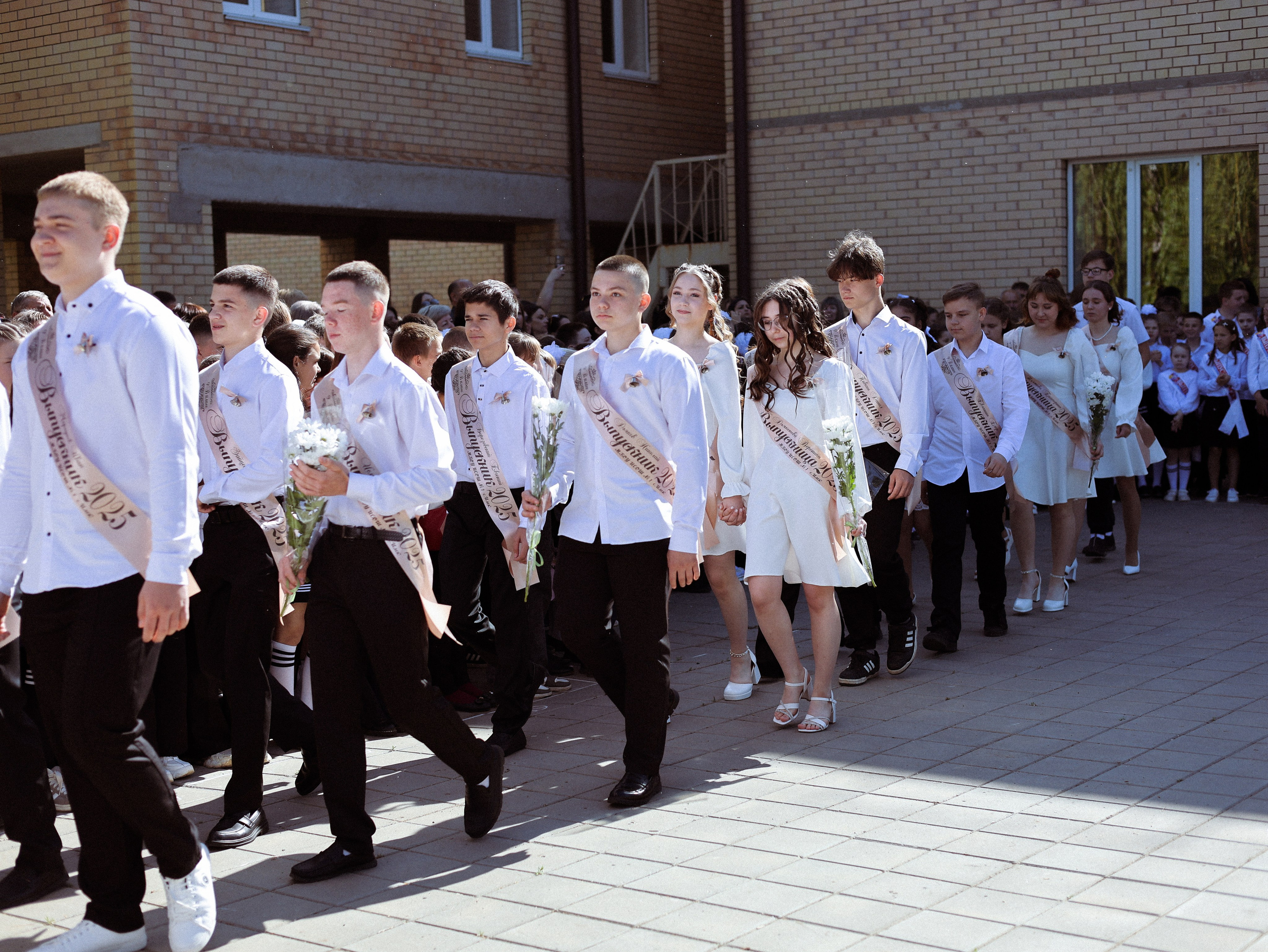 Последний звонок 2025. Мания, портретный фотограф в городе Оренбург