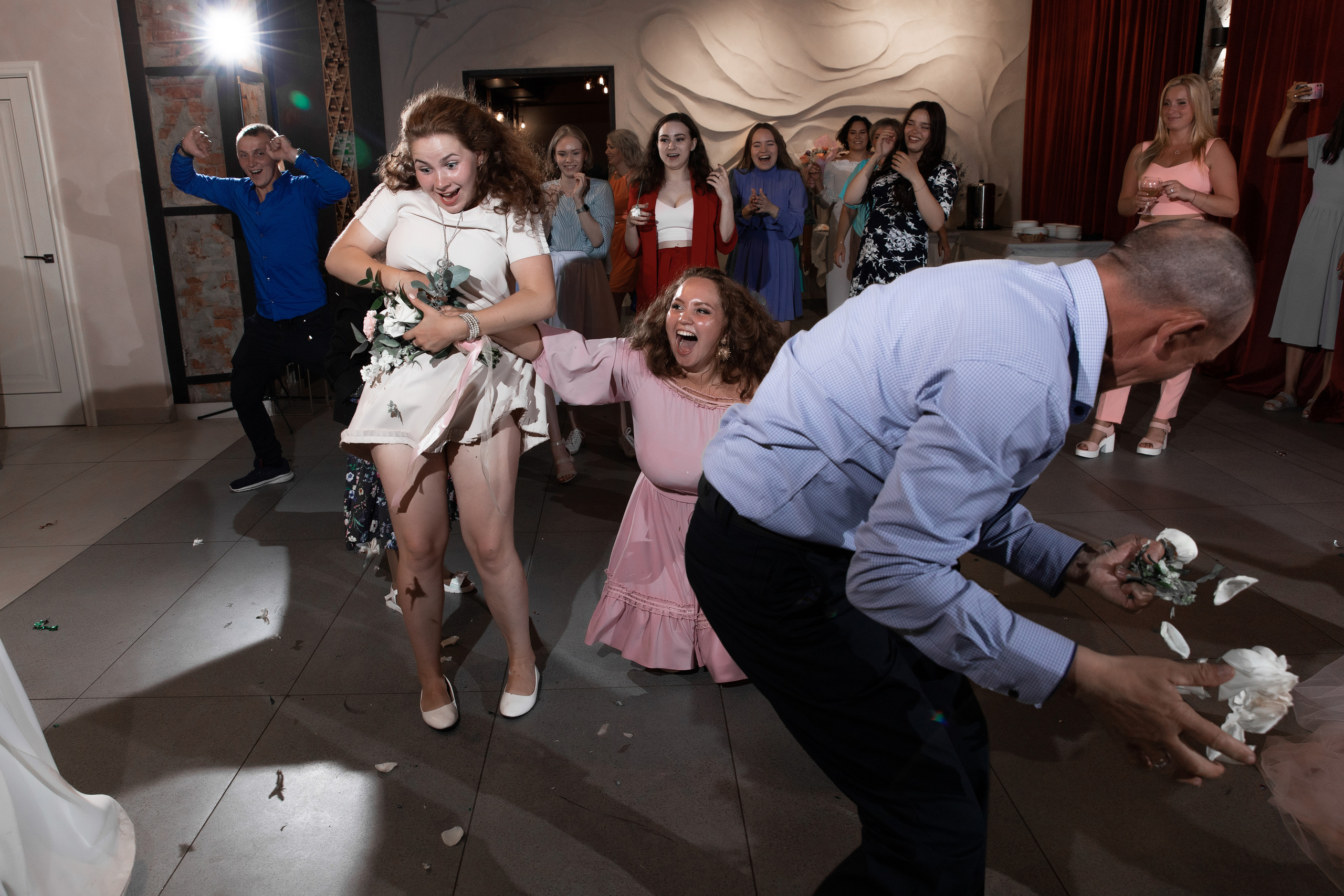 Выездная церемония в ботаническом саду. Свадебный и портретный фотограф в Сыктывкаре и в Москве Новосельцева Алена