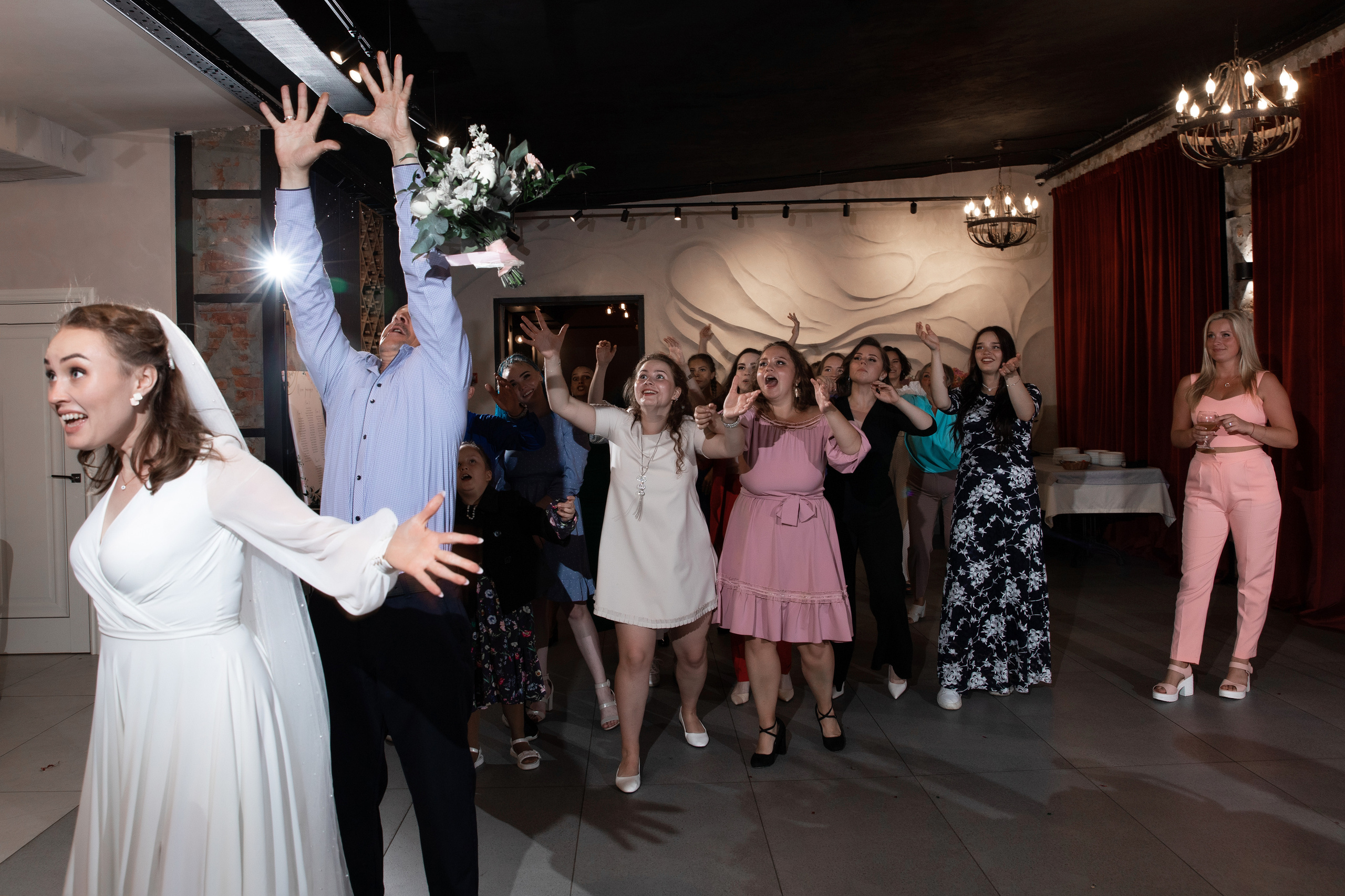 Выездная церемония в ботаническом саду. Свадебный и портретный фотограф в Сыктывкаре и в Москве Новосельцева Алена