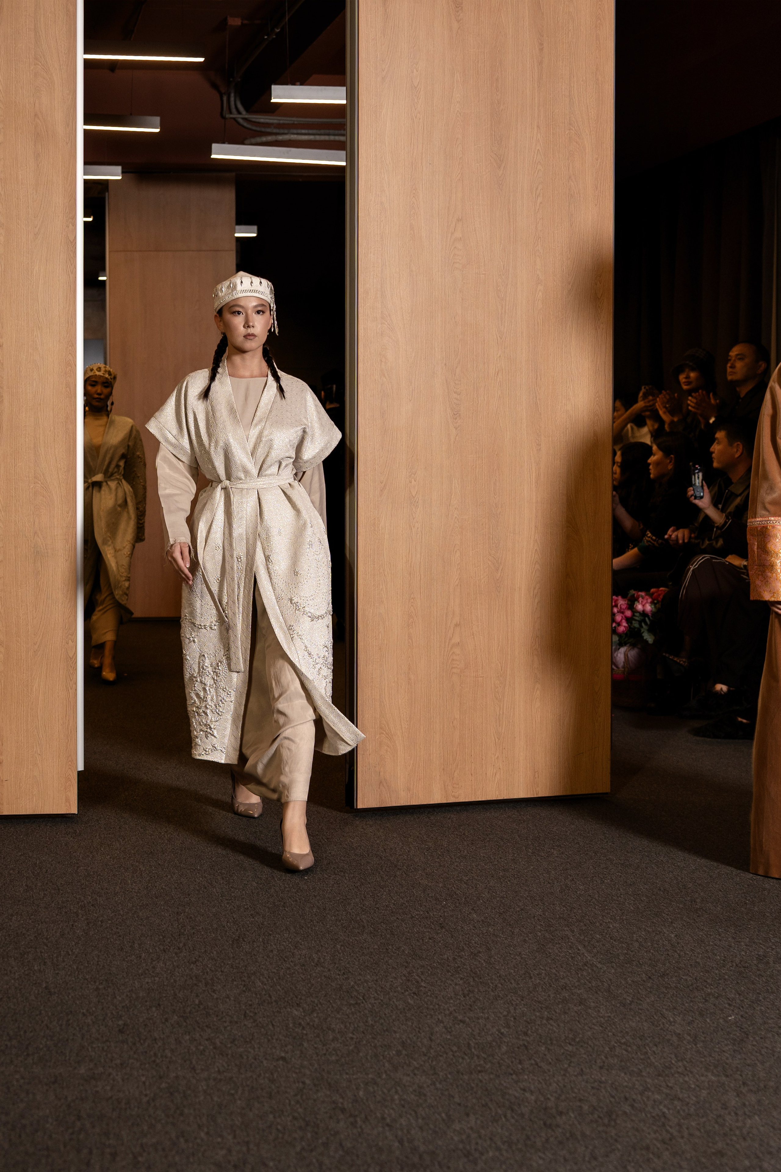 Brand NIET DRESS. Сайт Алматинского НЮ АРТ, будуар и фэшн фотографа Дениса Карпенко