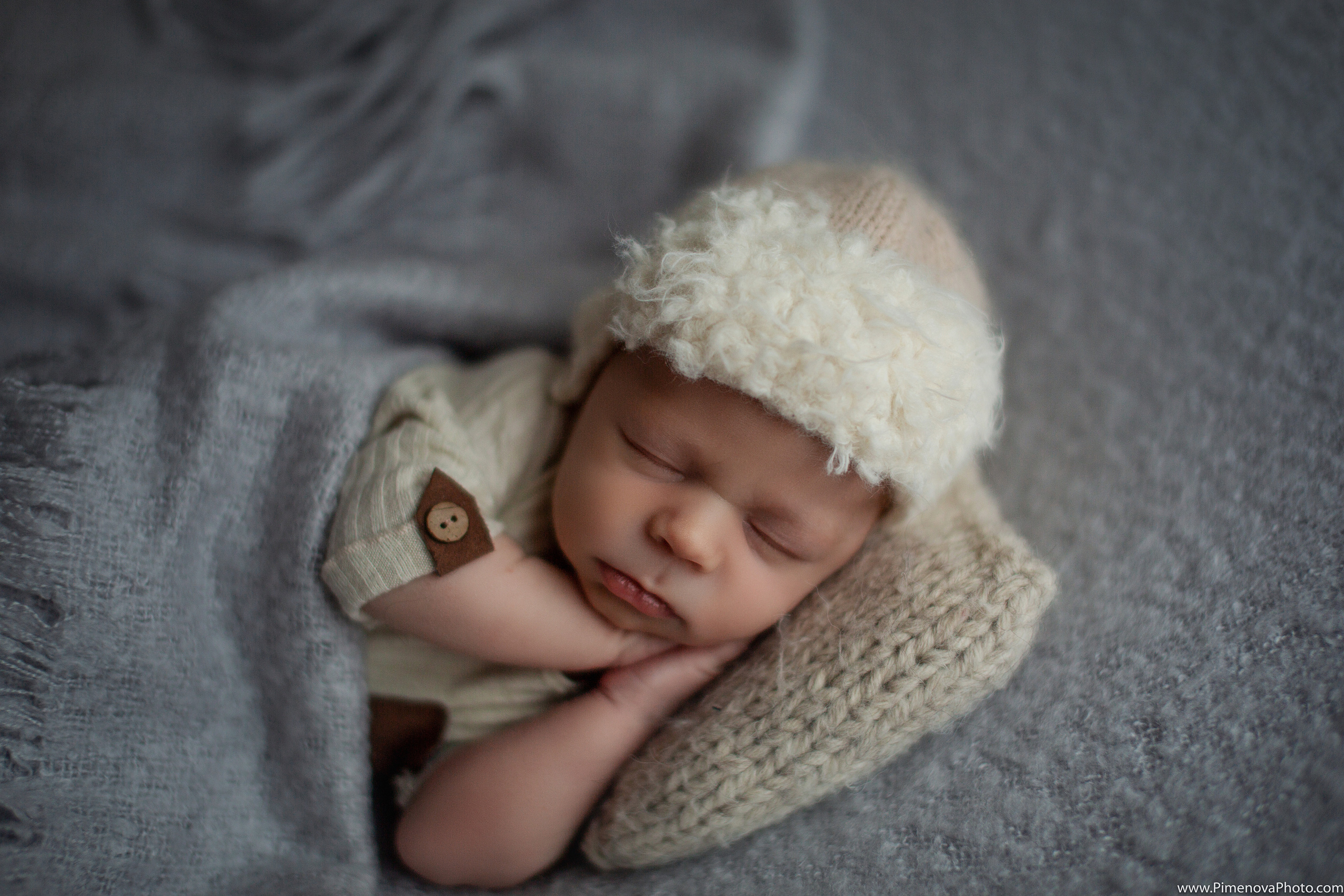 Новорождённые. Семейный и детский фотограф в Петрозаводске