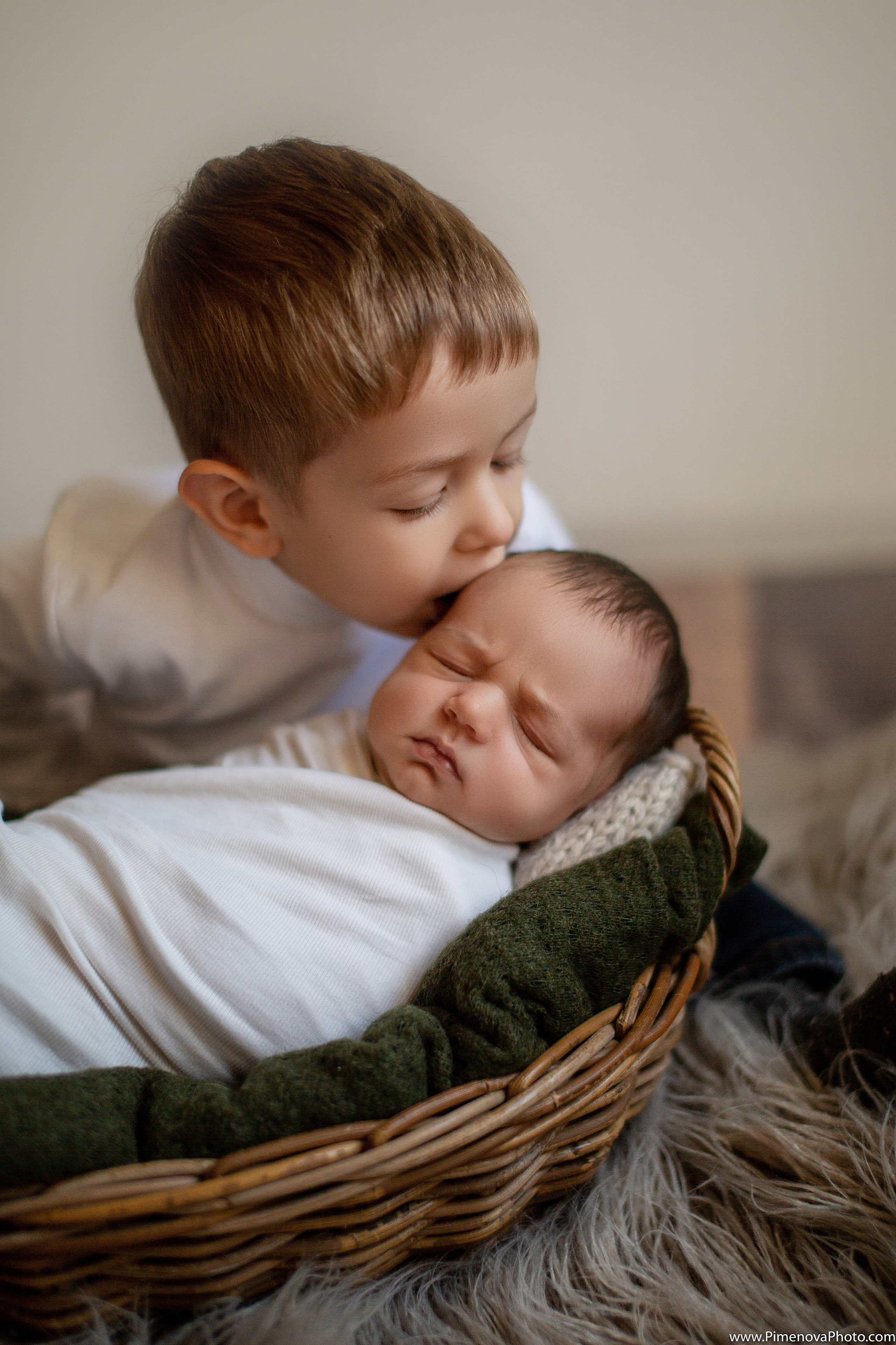 Новорождённые. Семейный и детский фотограф в Петрозаводске