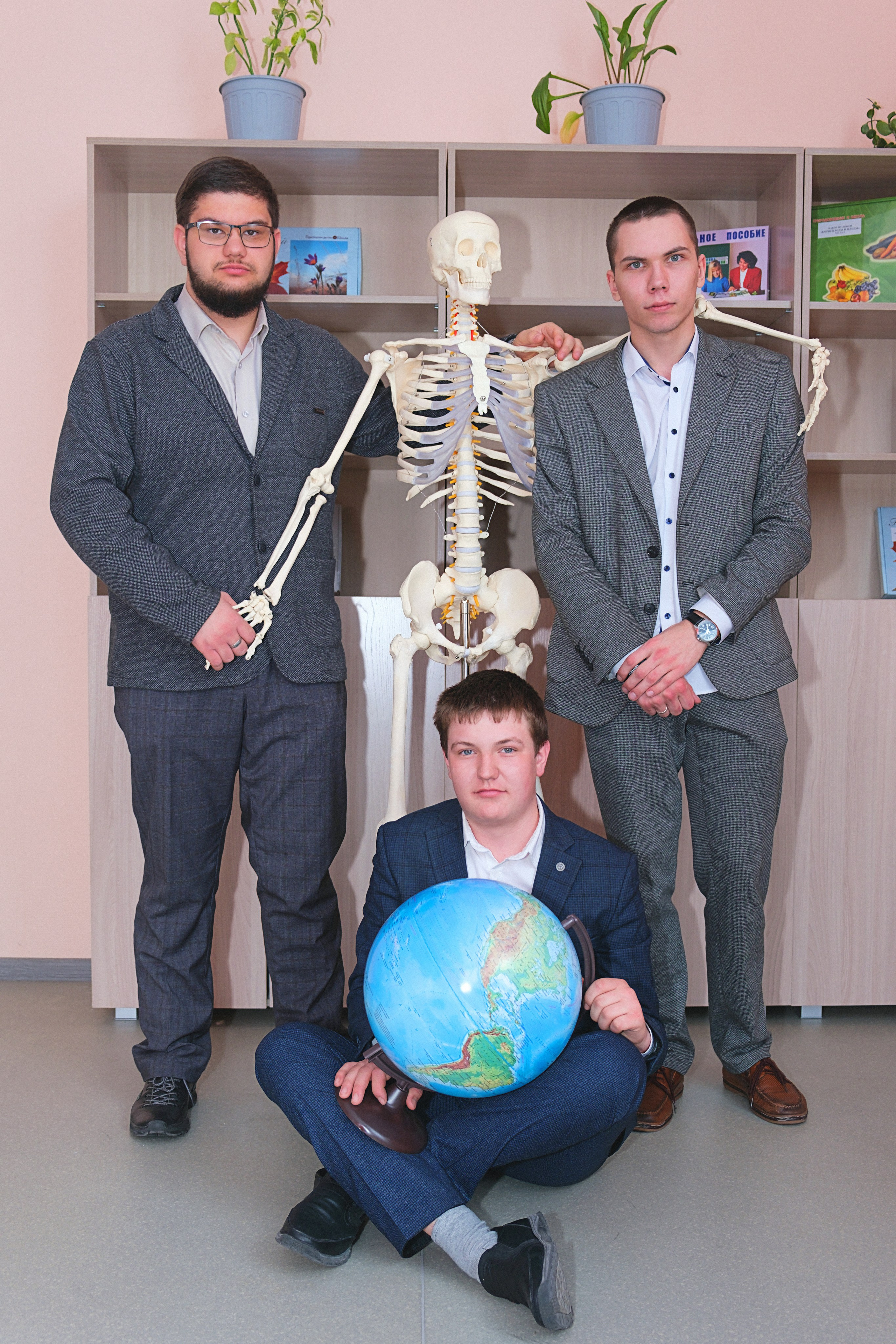 Выпускной альбом 2024. Фотограф и видеограф в Омск/Москва Сащенко Лера