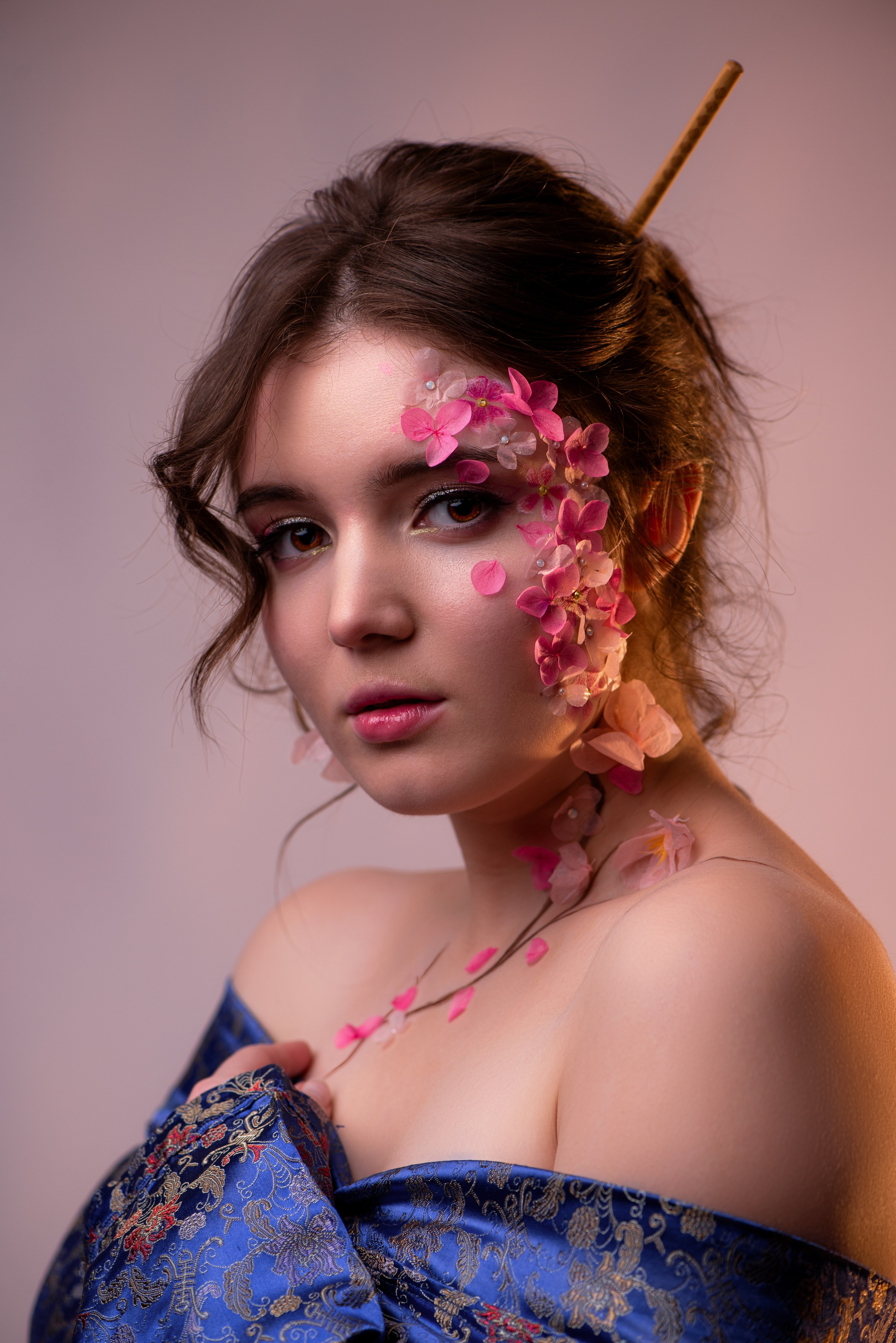 Фотосессия с цветами. Гармония и детали в фотографии Фото продакшен