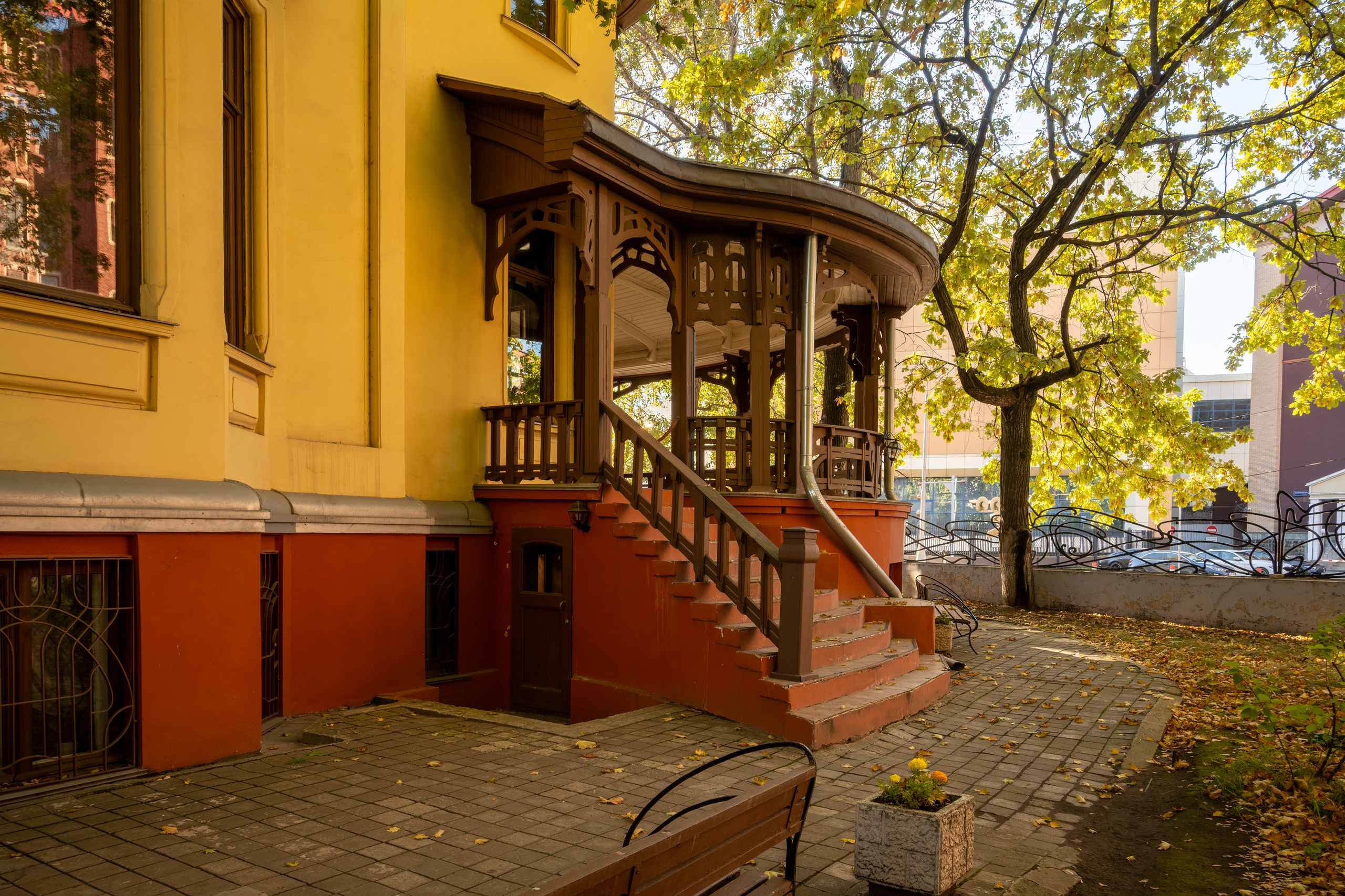 Особняк Носова. Ожерельев Лев
