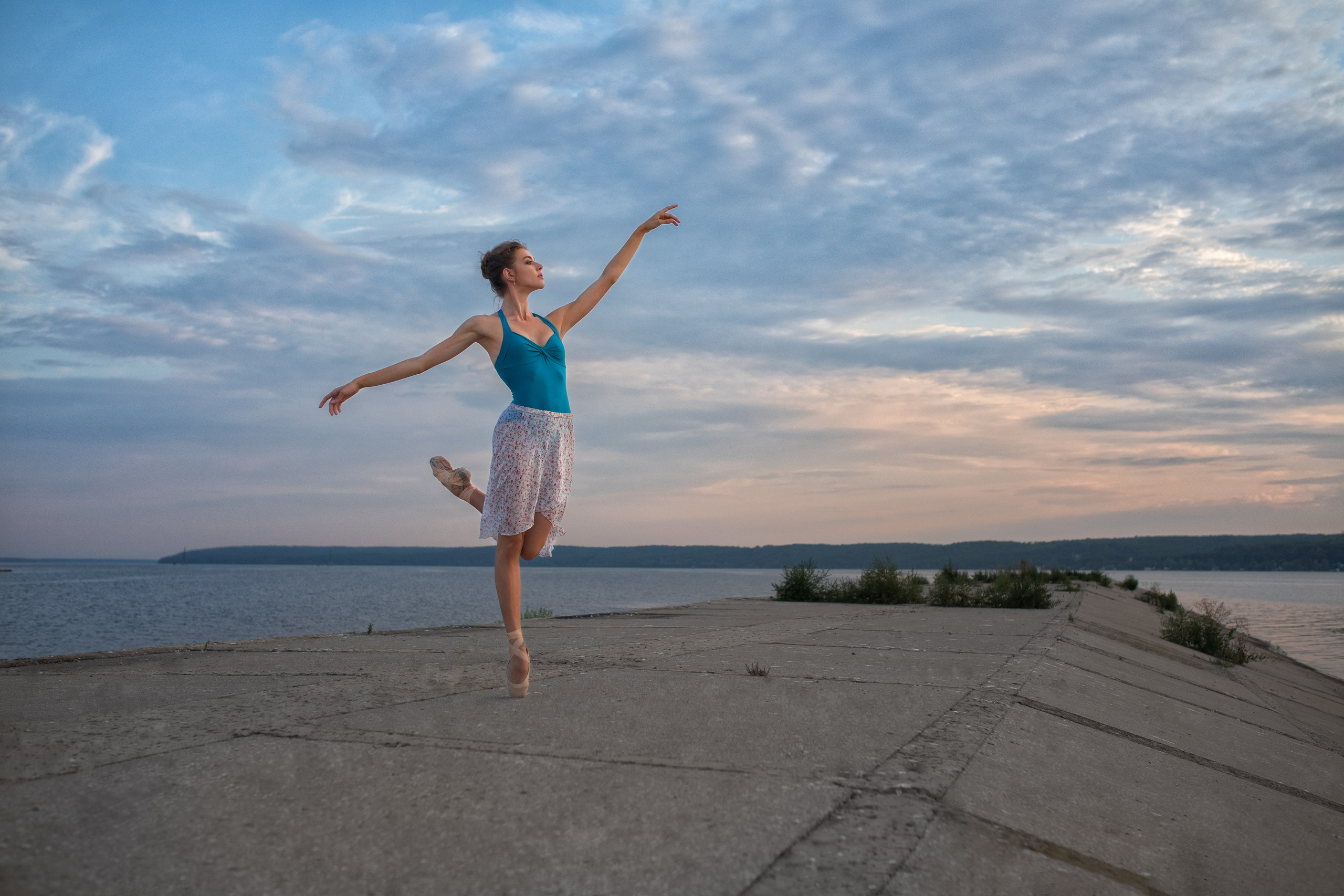 Фотосет с балериной Дианой на набережной для «себя»